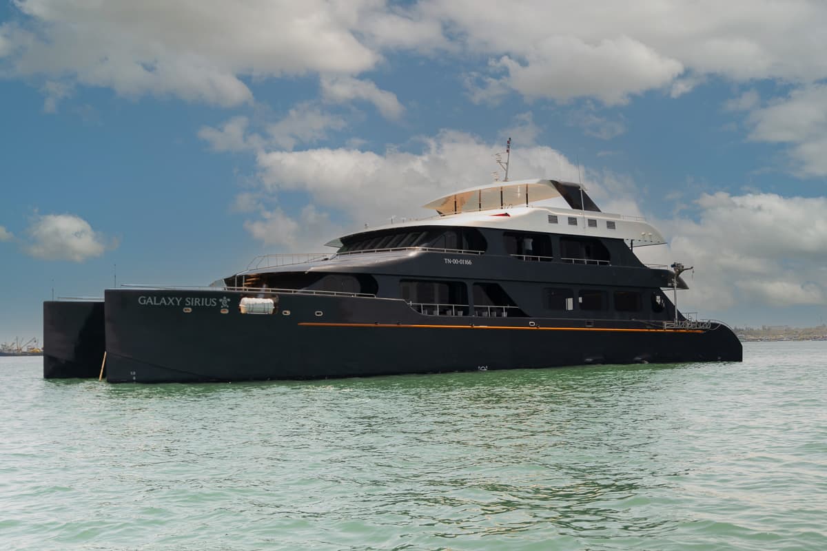 GALAXY SIRIUS - ext | Drivas Yachts