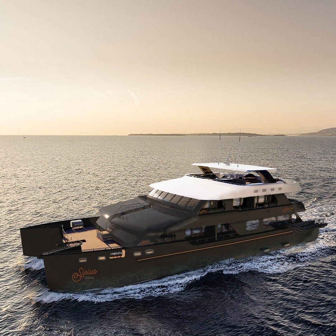 GALAXY SIRIUS - ext stbd | Drivas Yachts