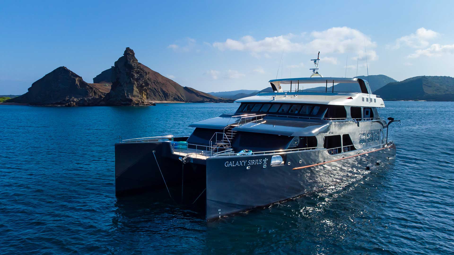 GALAXY SIRIUS - ext stbd | Drivas Yachts