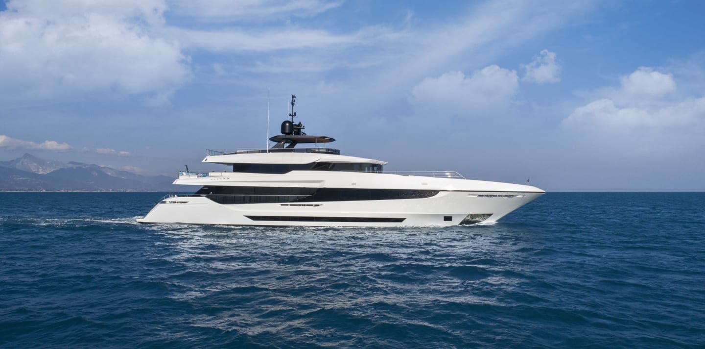 SANCTUARY - ext stbd | Drivas Yachts