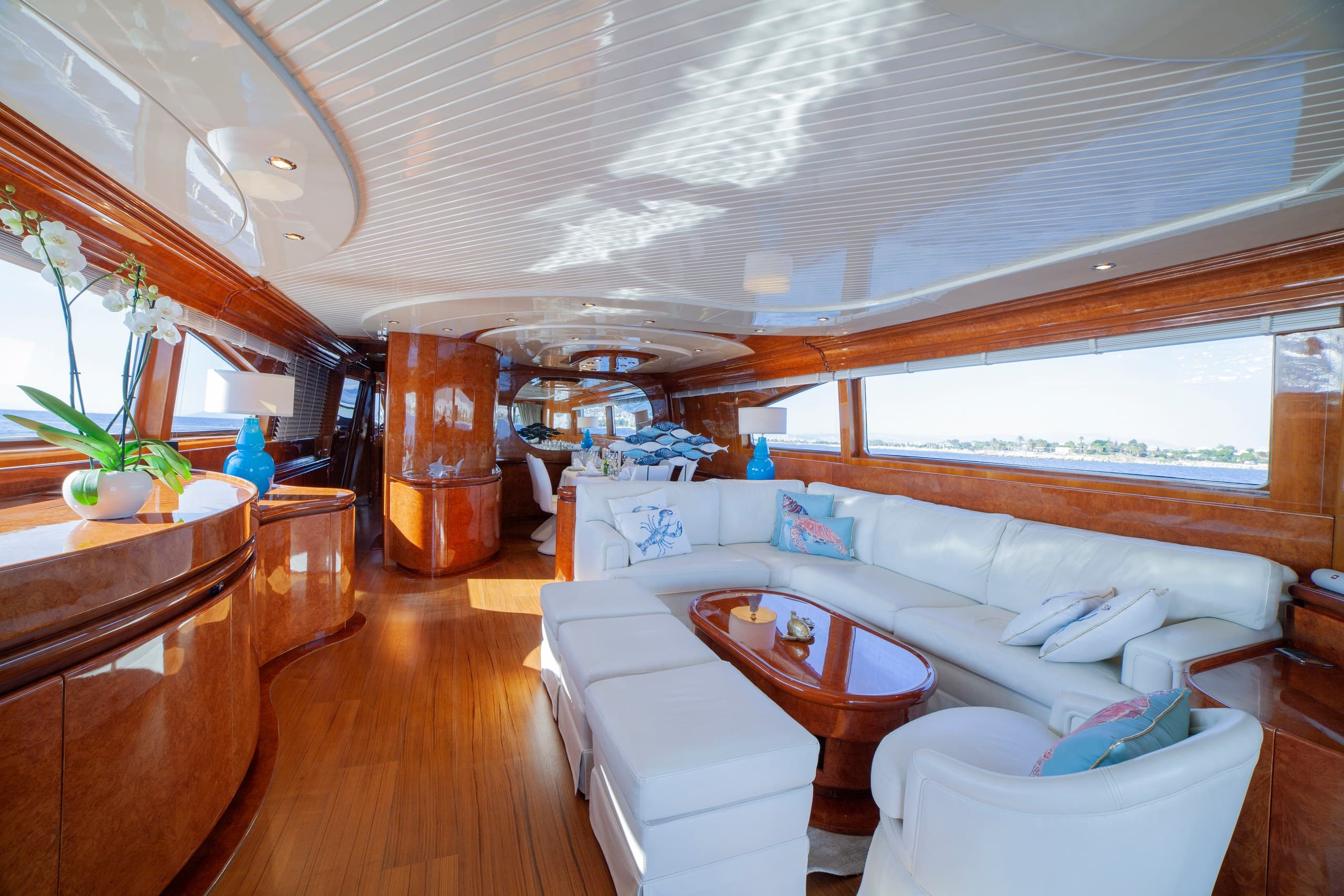 Motor yacht ZOI 26m by Admiral — interior