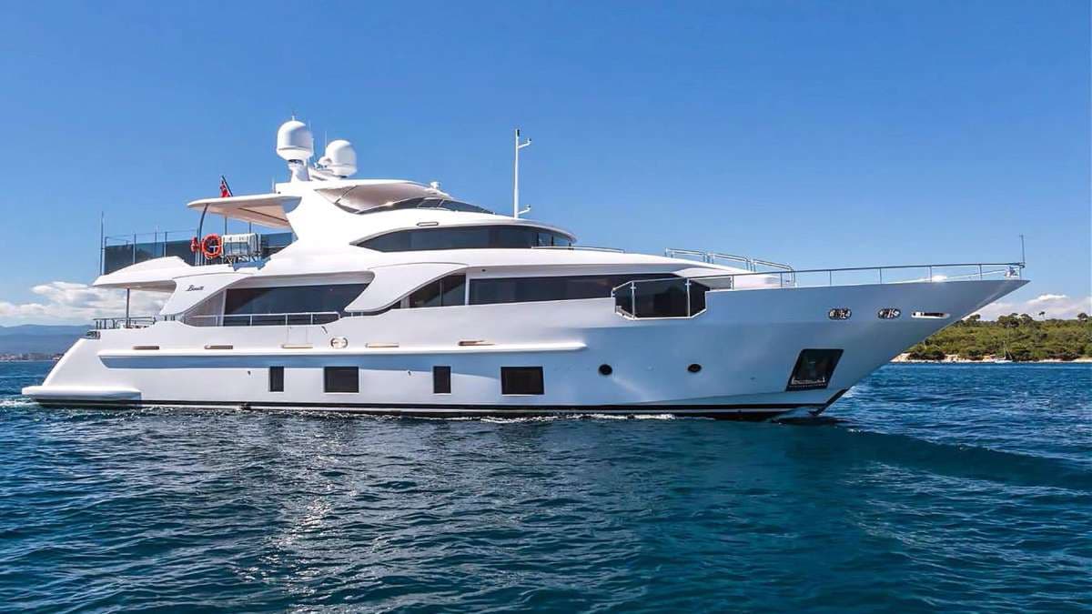 CARIÑO - ext stbd | Drivas Yachts