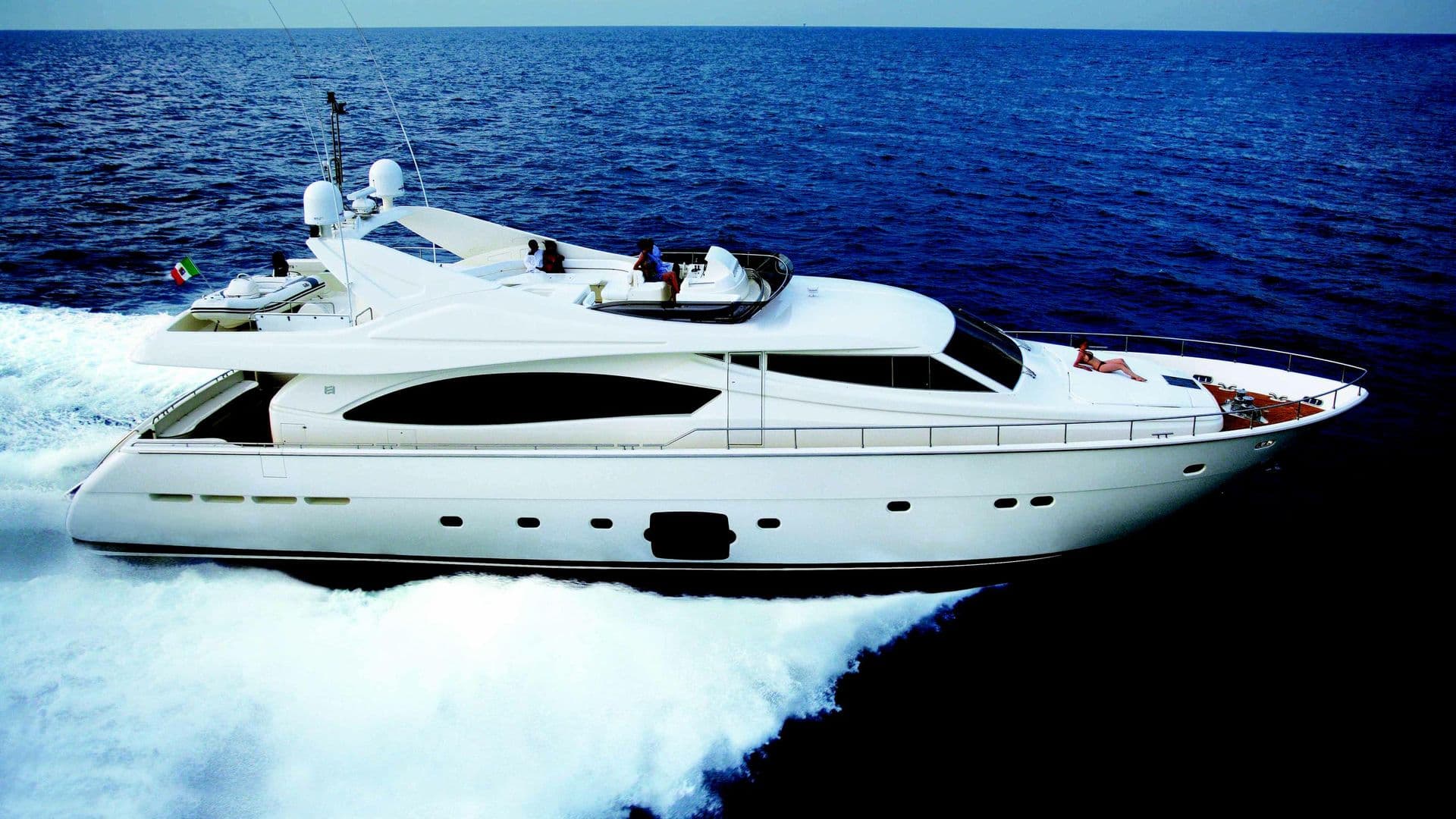DAY OFF — yacht charter in Spetses