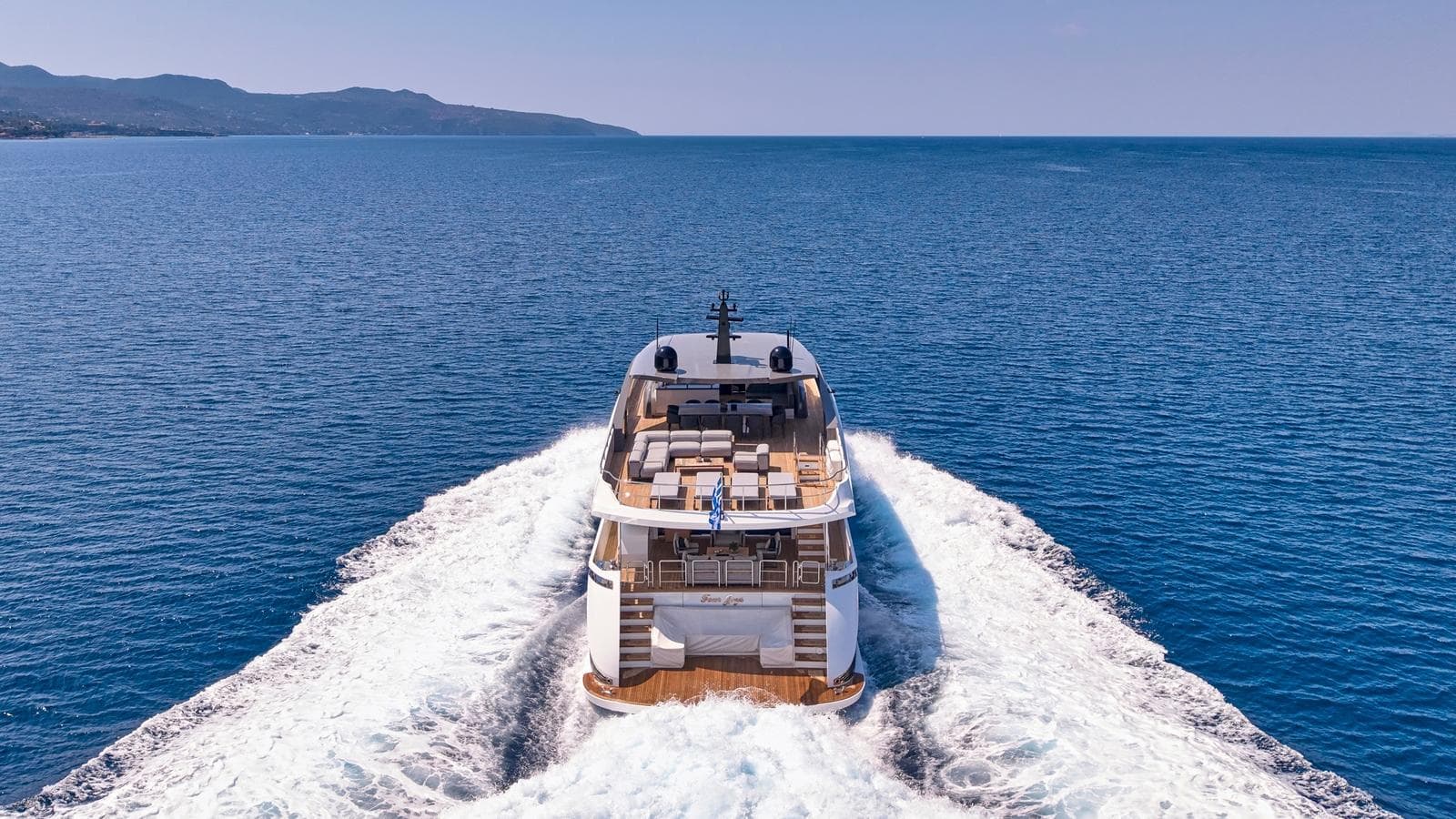 FOUR JOYS - ext running | Drivas Yachts