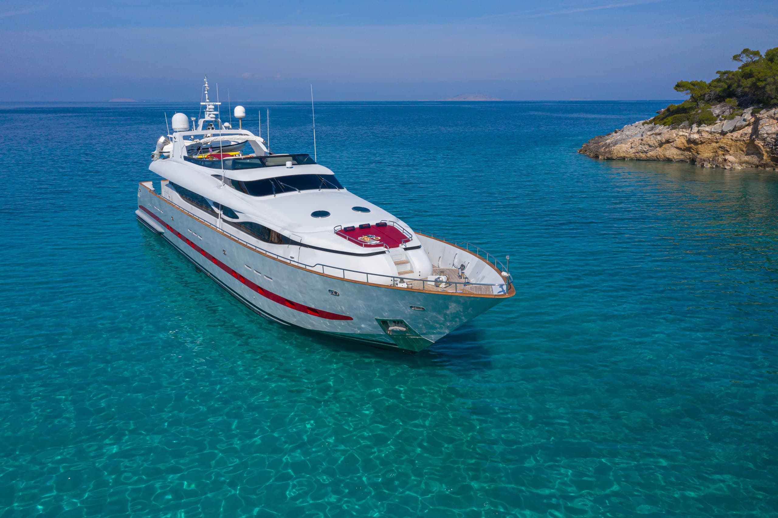 Motor yacht GLAROS 40.5m by Maiora — photo 5