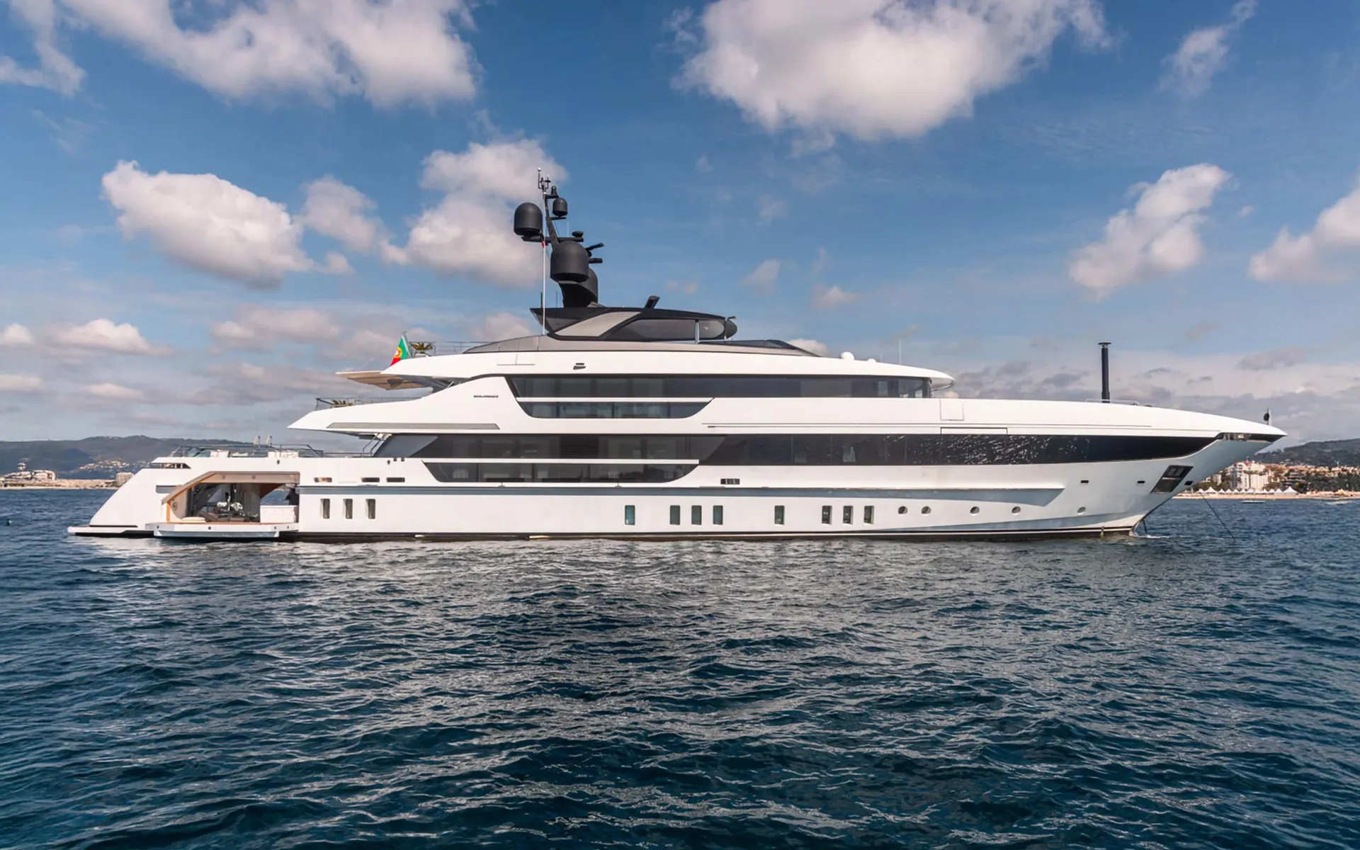 COOL - ext stbd | Drivas Yachts