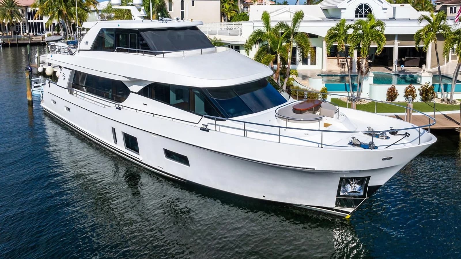 BELLA LISA - ext port | Drivas Yachts