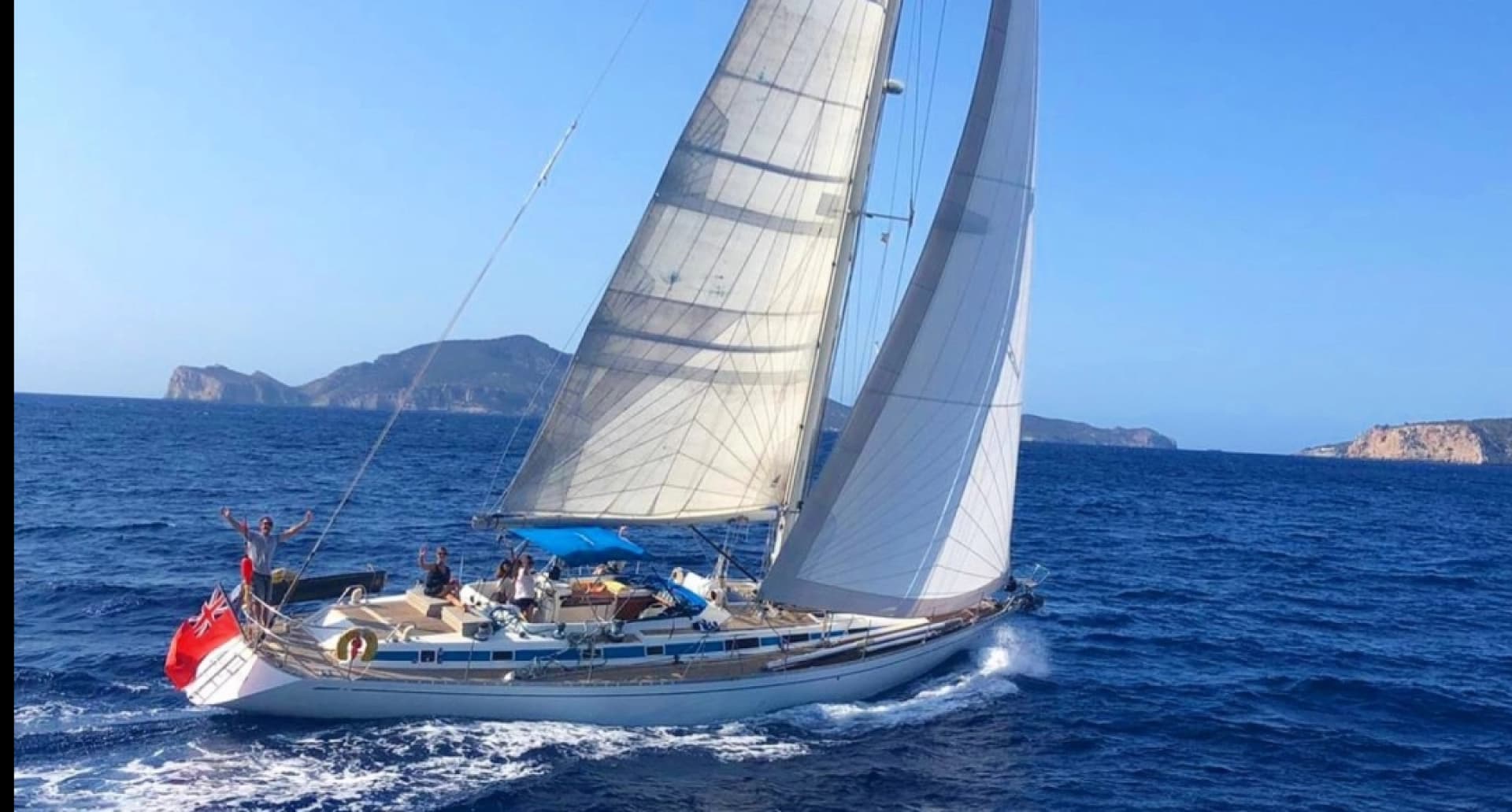 TANGAROA - ext running | Drivas Yachts