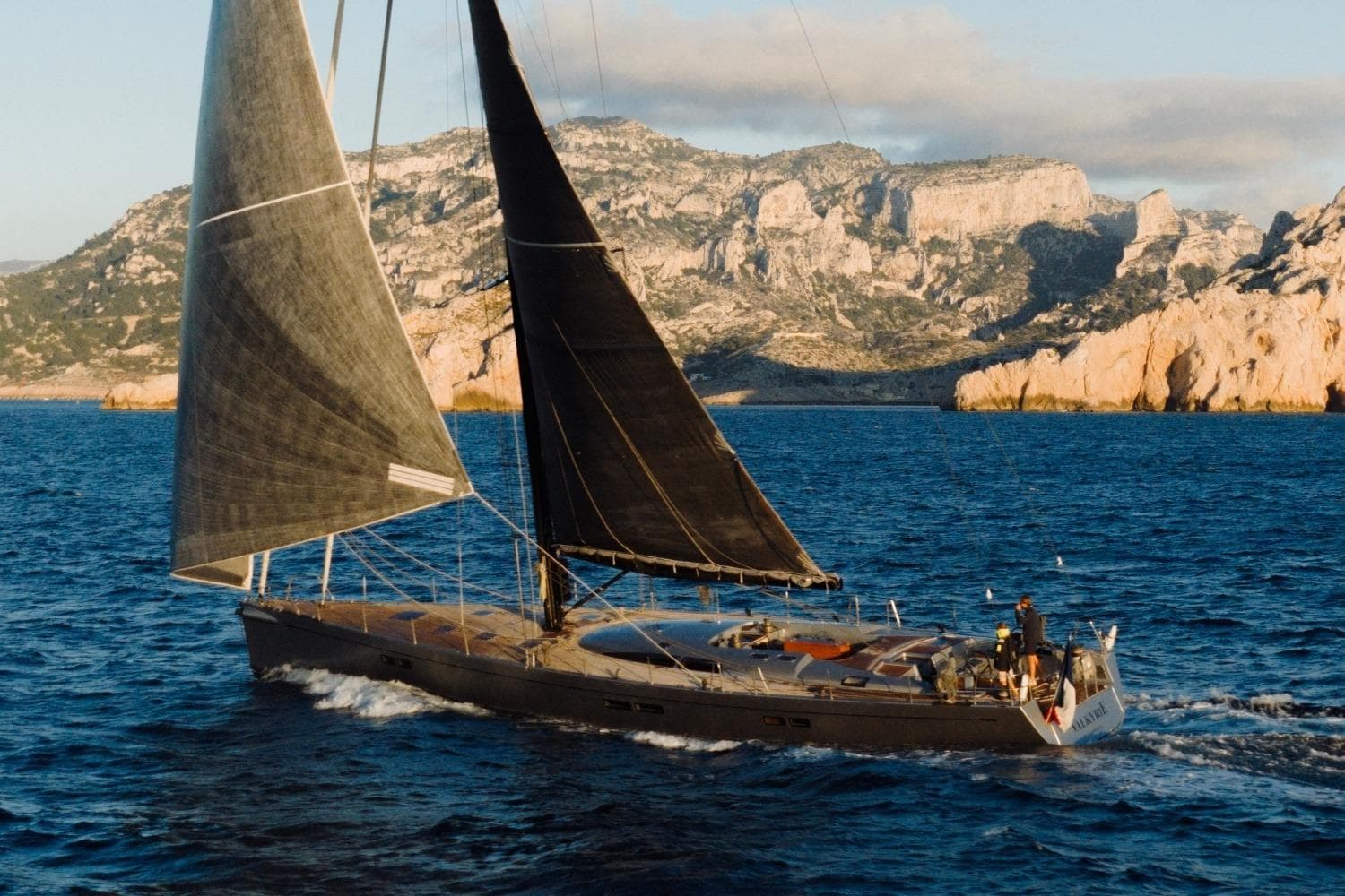 TANGAROA - ext running | Drivas Yachts