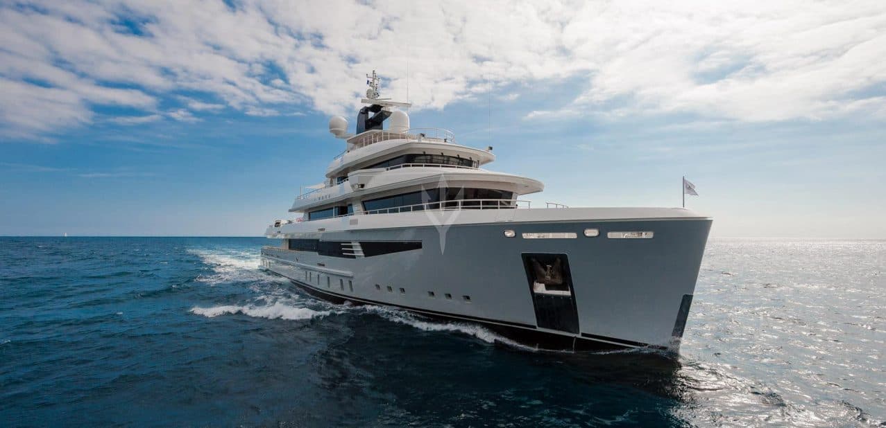 I NOVA - ext stbd | Drivas Yachts