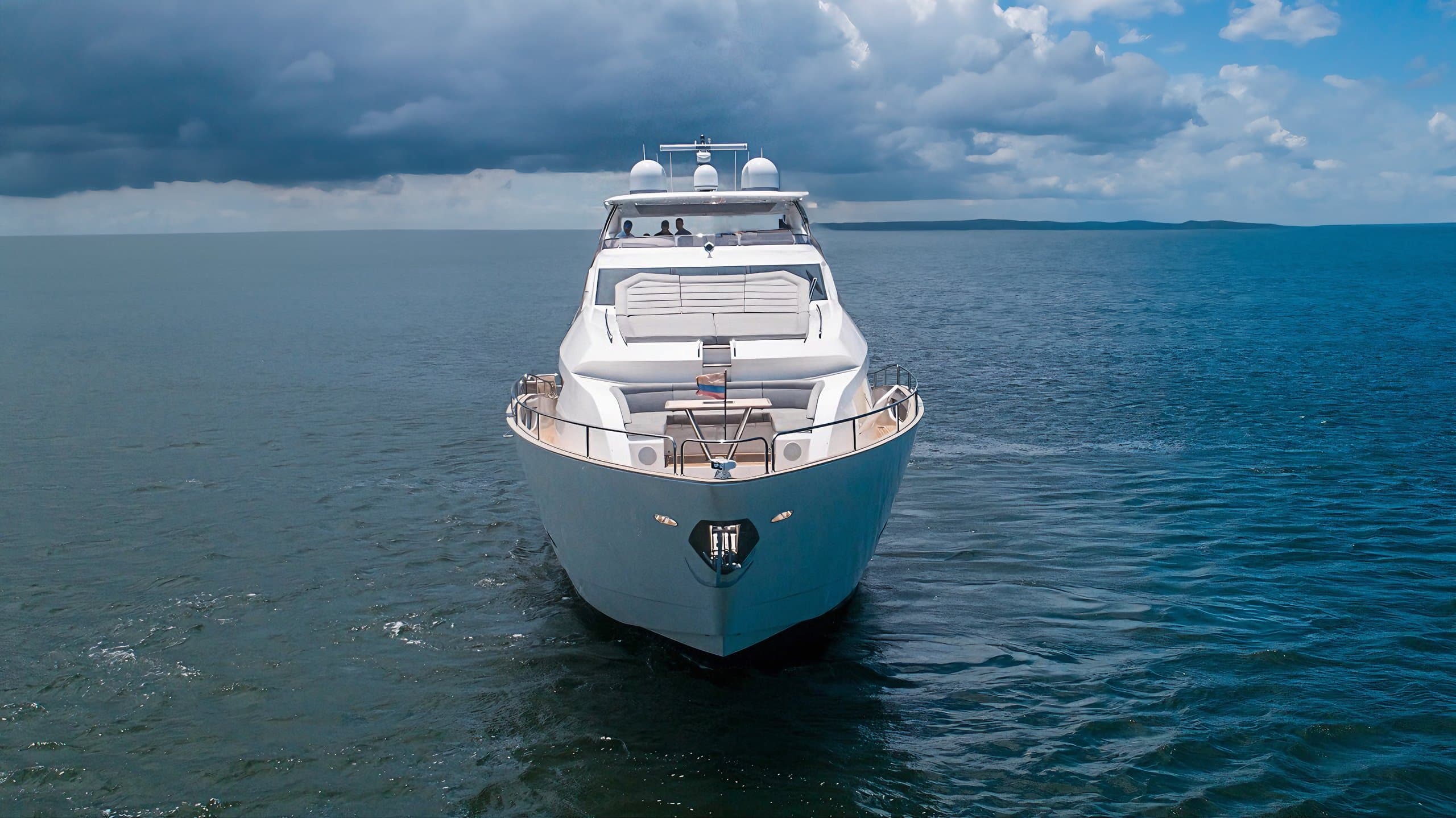 QUANTUM | Drivas Yachts