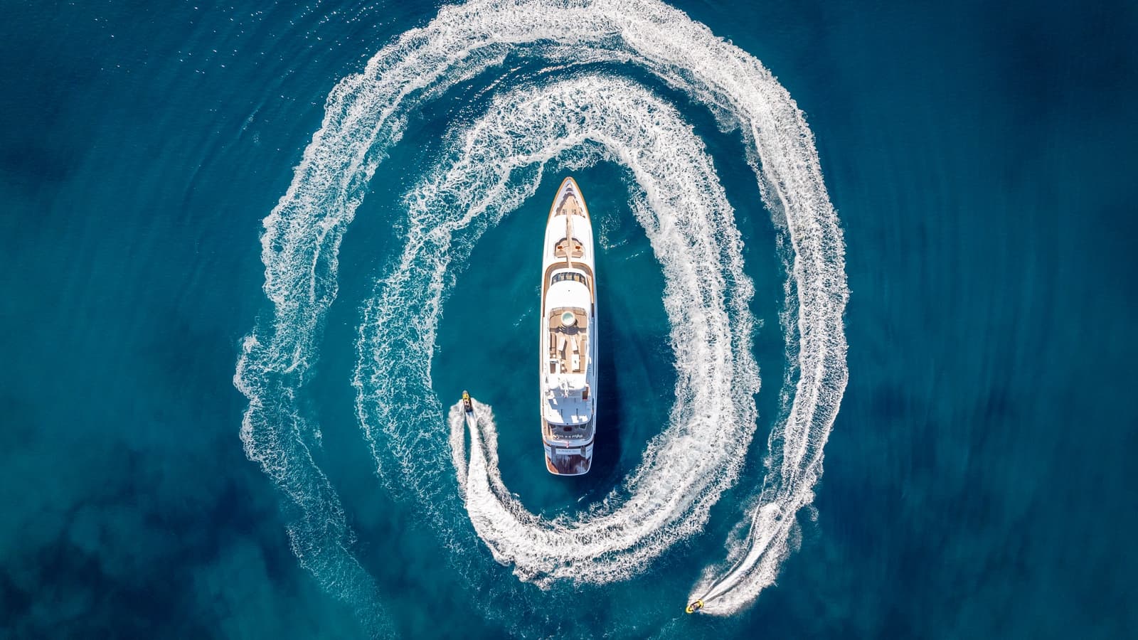 LADY G II - aerial | Drivas Yachts