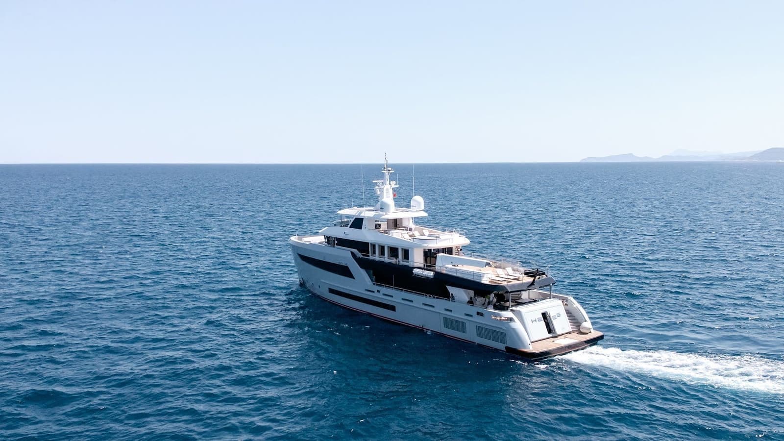 HEEUS - aerial | Drivas Yachts