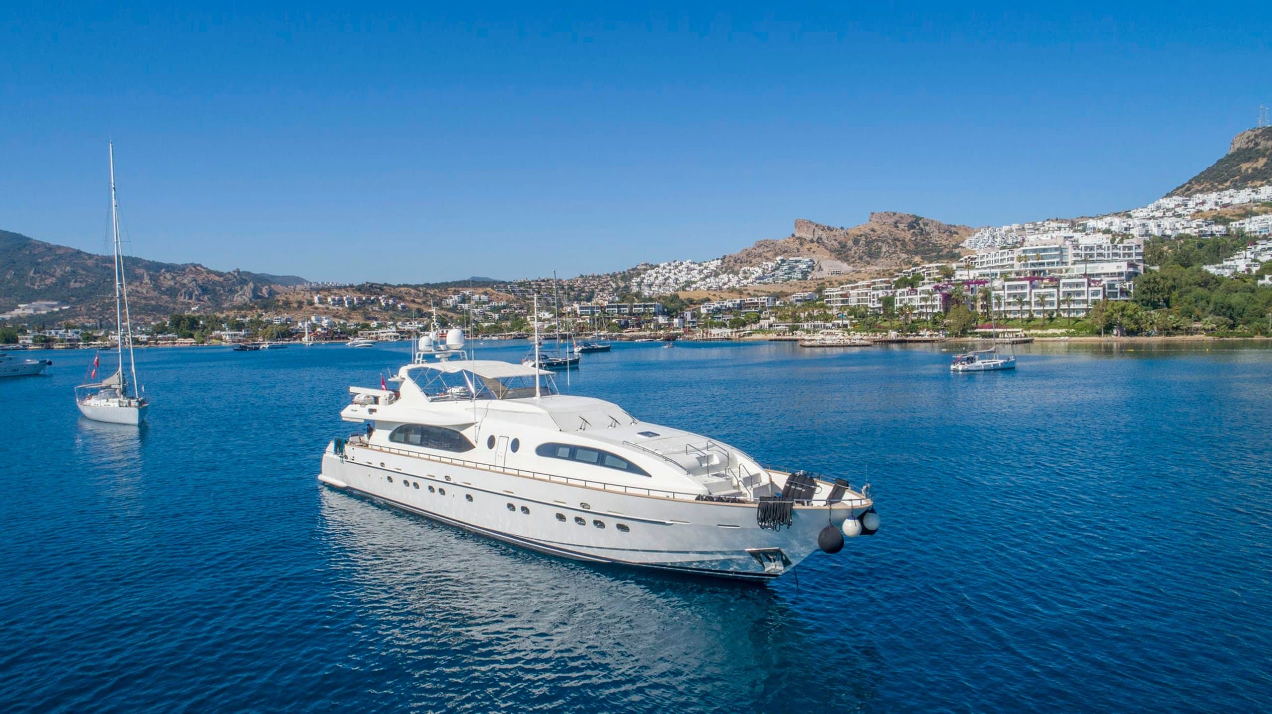 SANREF | Drivas Yachts