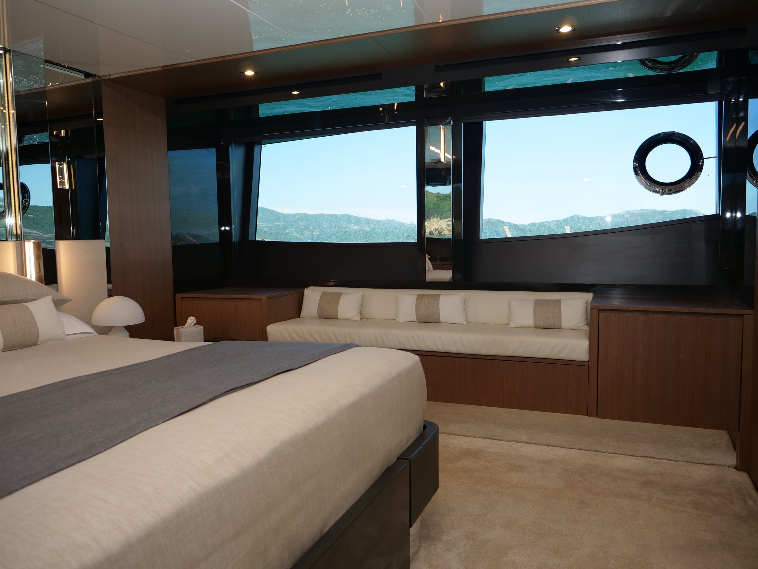 CHILUCE | Drivas Yachts