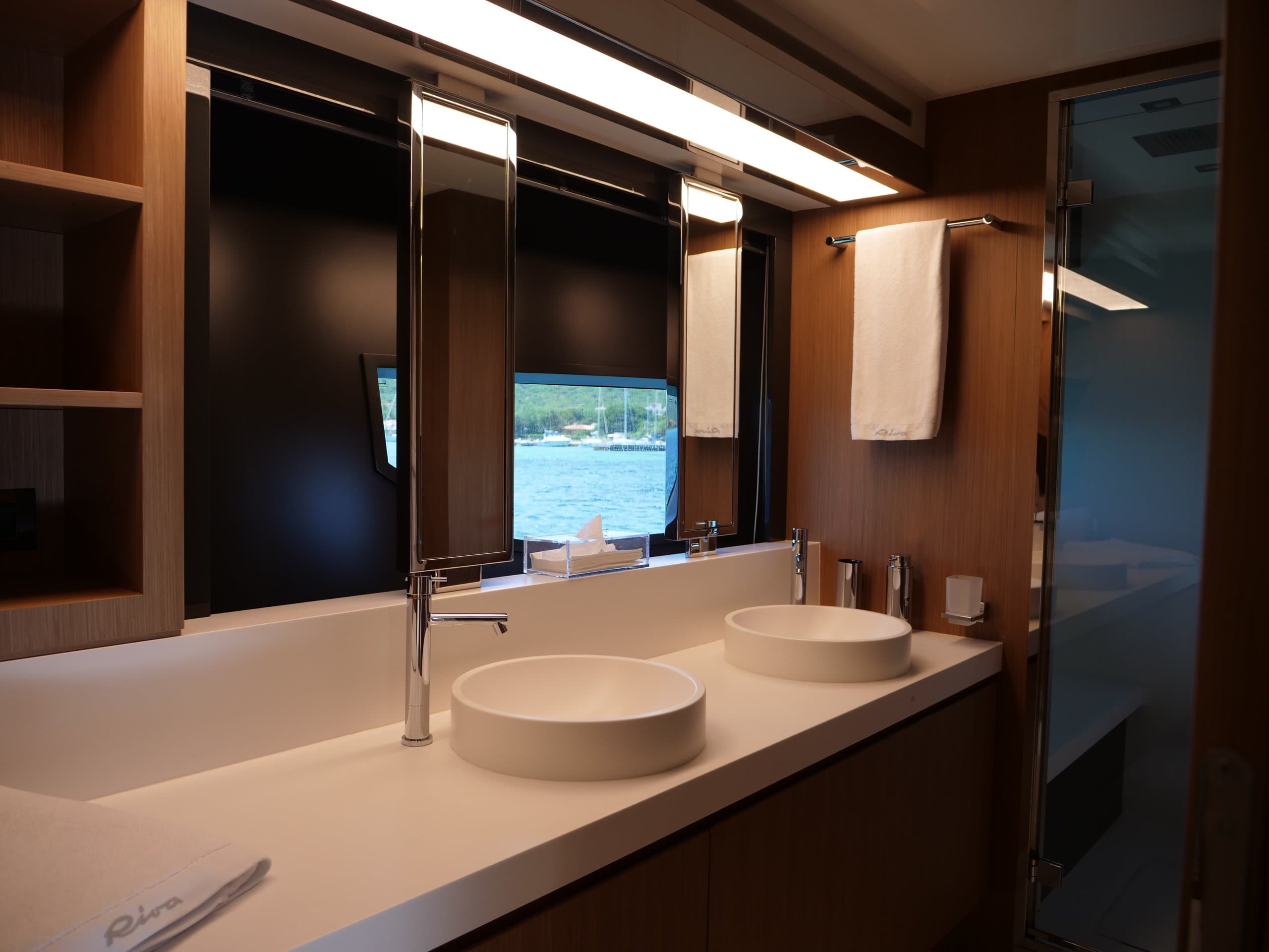 CHILUCE | Drivas Yachts
