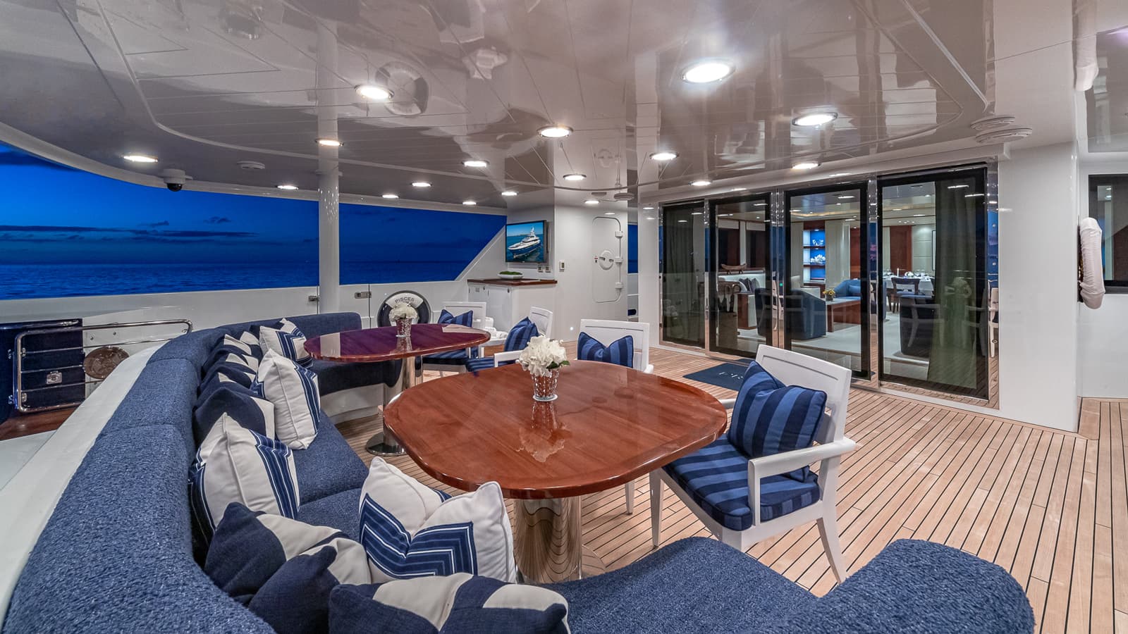 PISCES - deck aft | Drivas Yachts