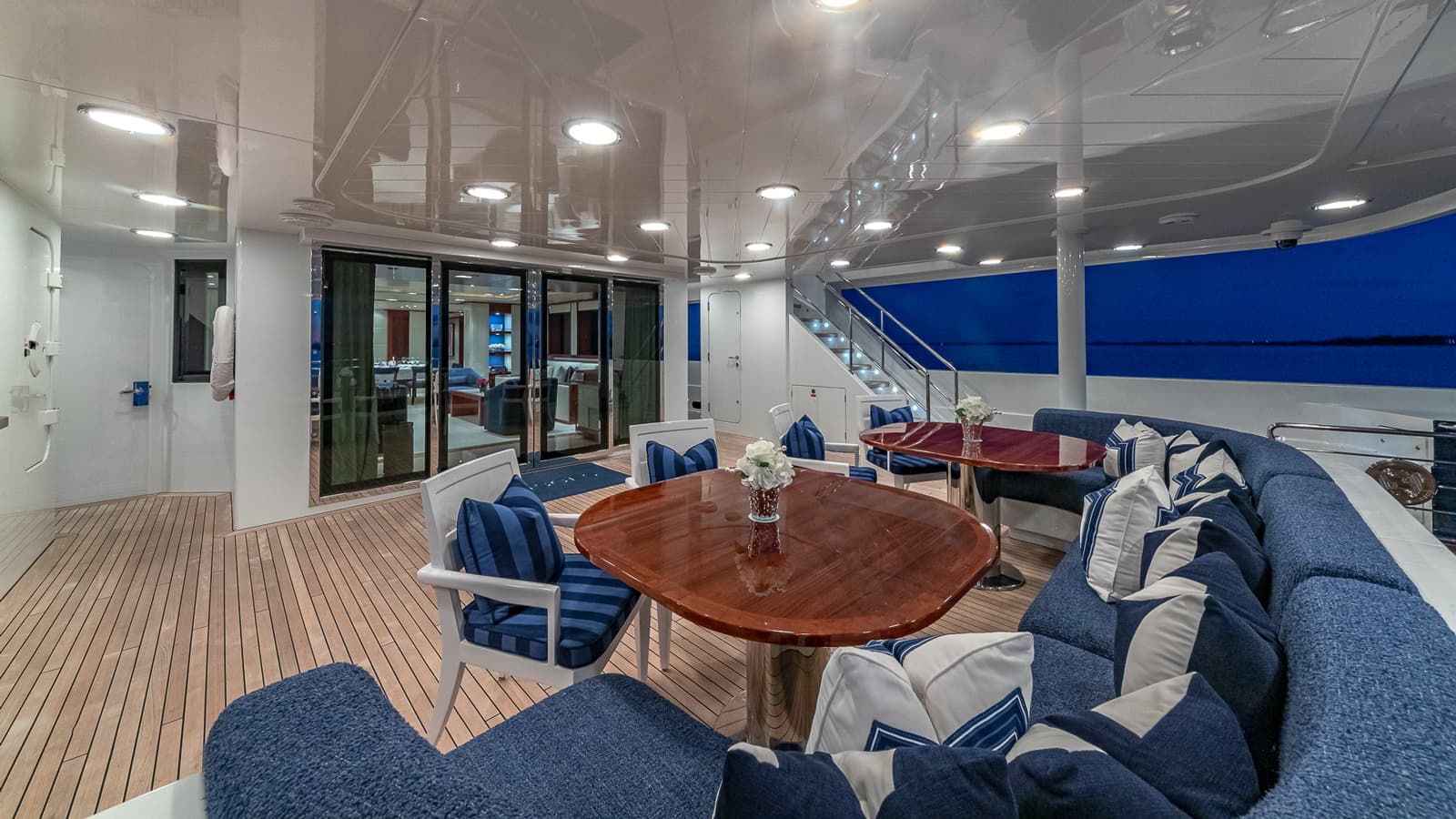 PISCES - deck aft | Drivas Yachts