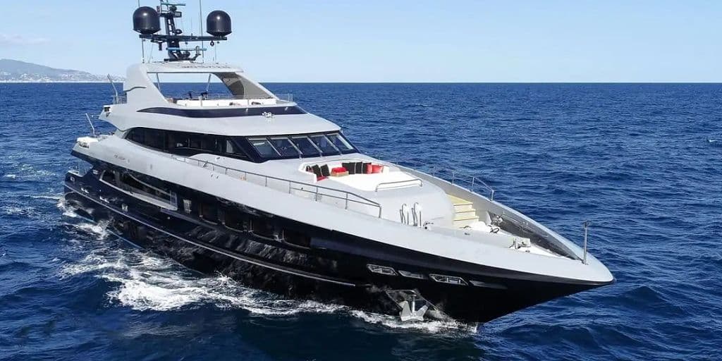 MAESTRO - ext stbd | Drivas Yachts
