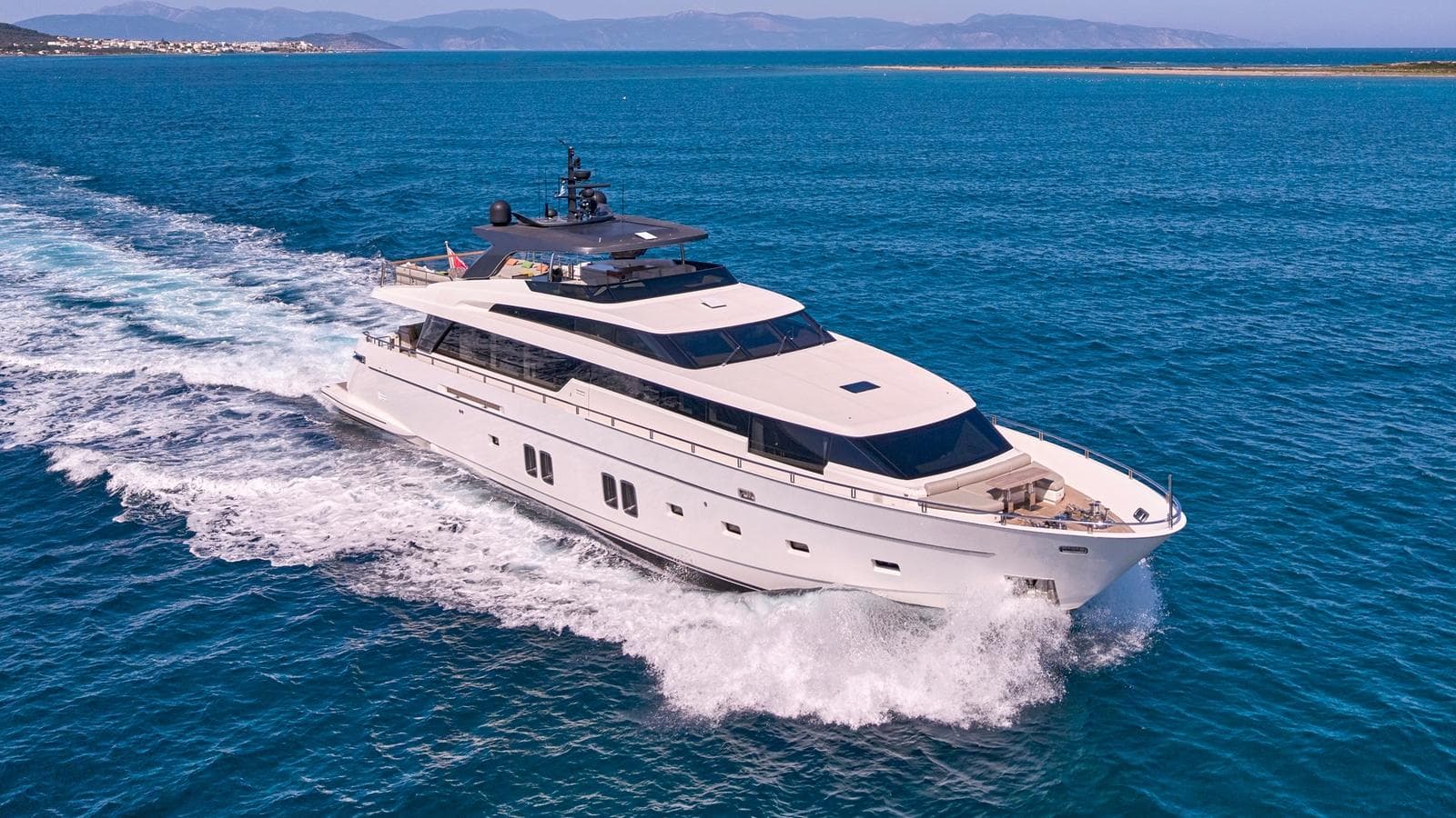 Motor yacht WOMBAT 32.31m by Sanlorenzo — photo 2