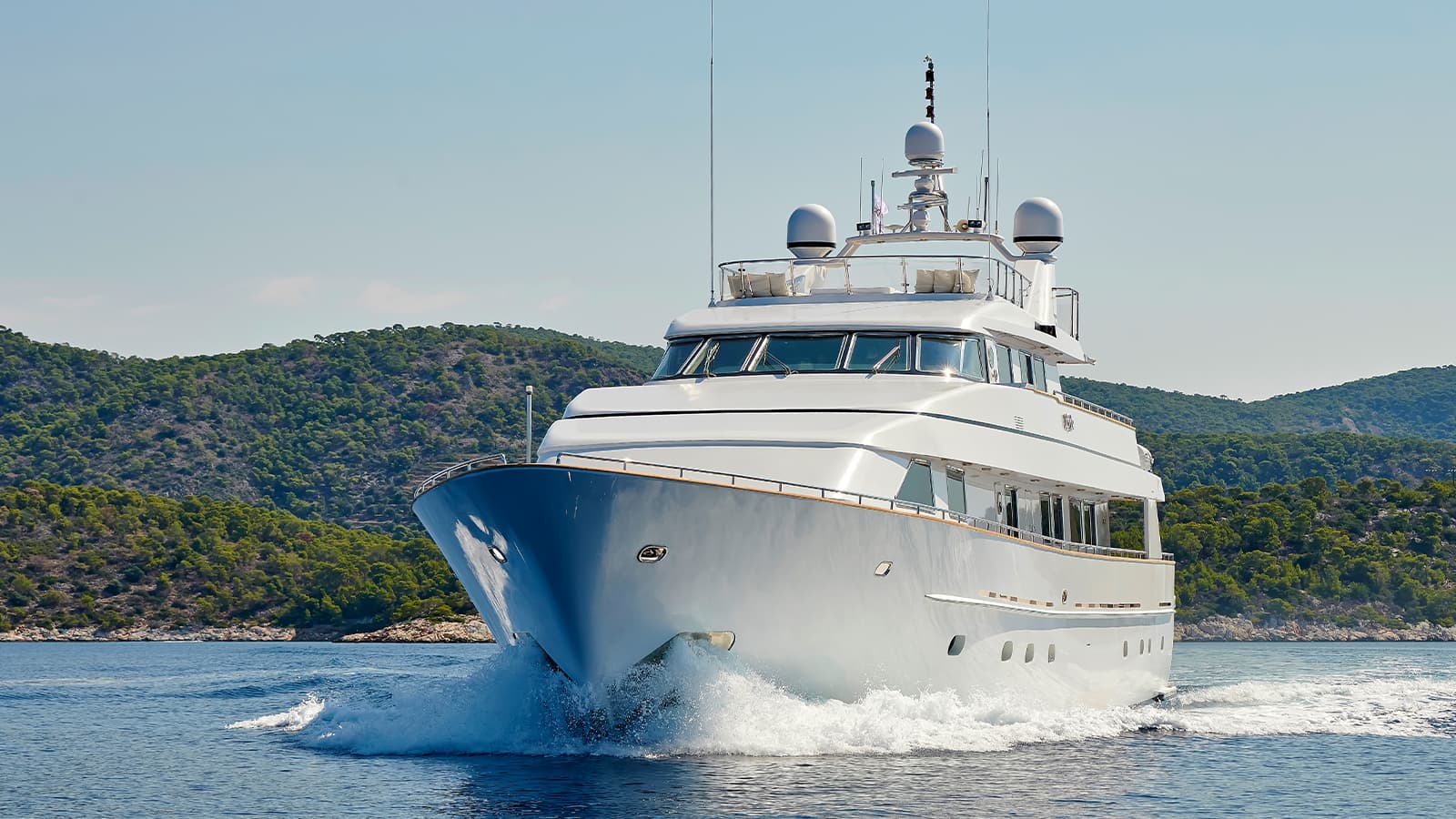 IDYLLE - ext bow | Drivas Yachts