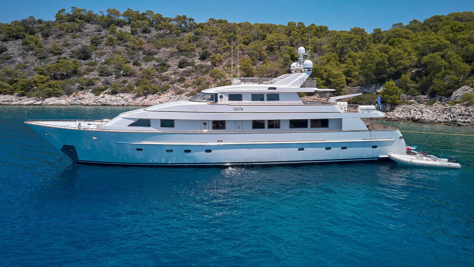 IDYLLE - ext port | Drivas Yachts