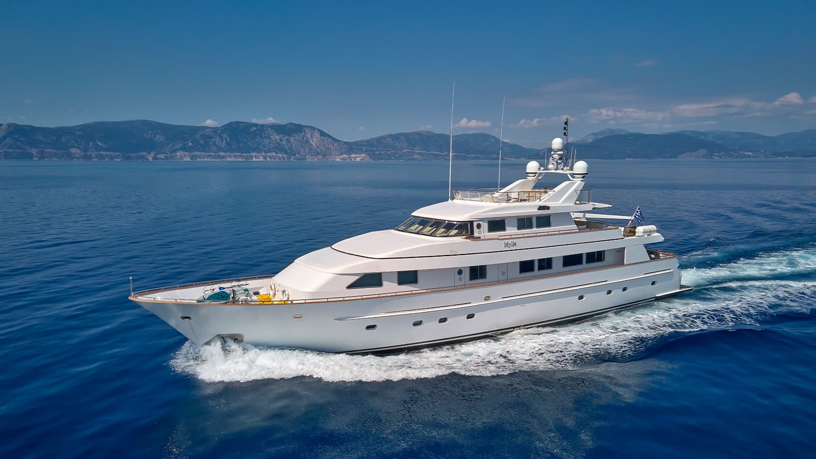 IDYLLE - ext running | Drivas Yachts
