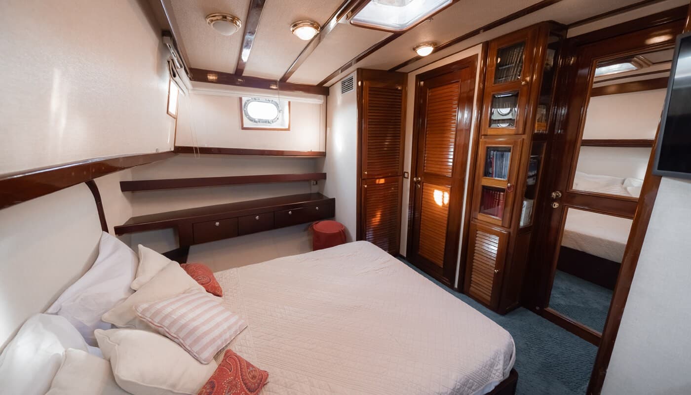 Motor yacht SEATZEN 21.9m by PSARROS SHIPYARD — interior