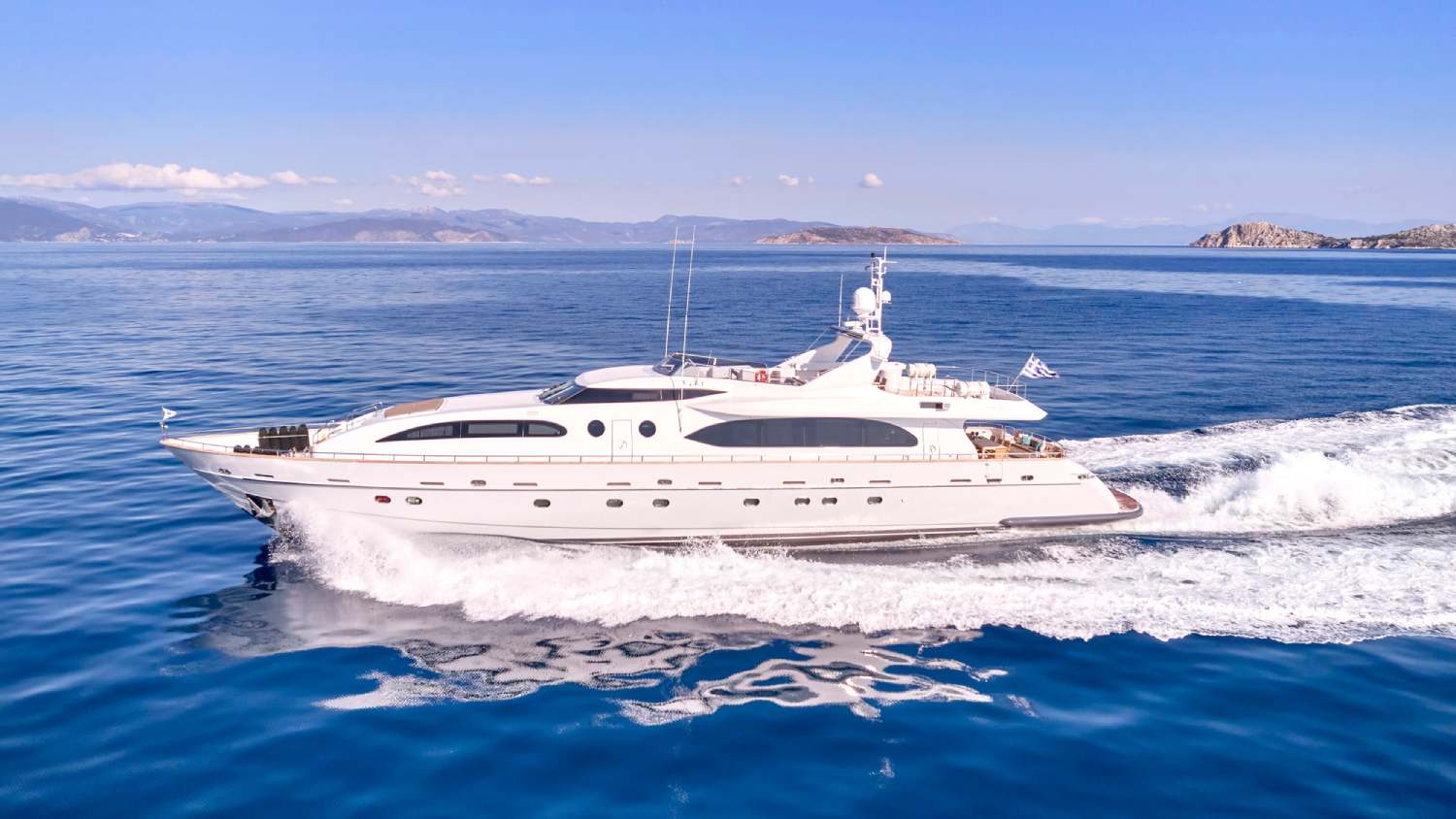 HELIOS - ext running | Drivas Yachts