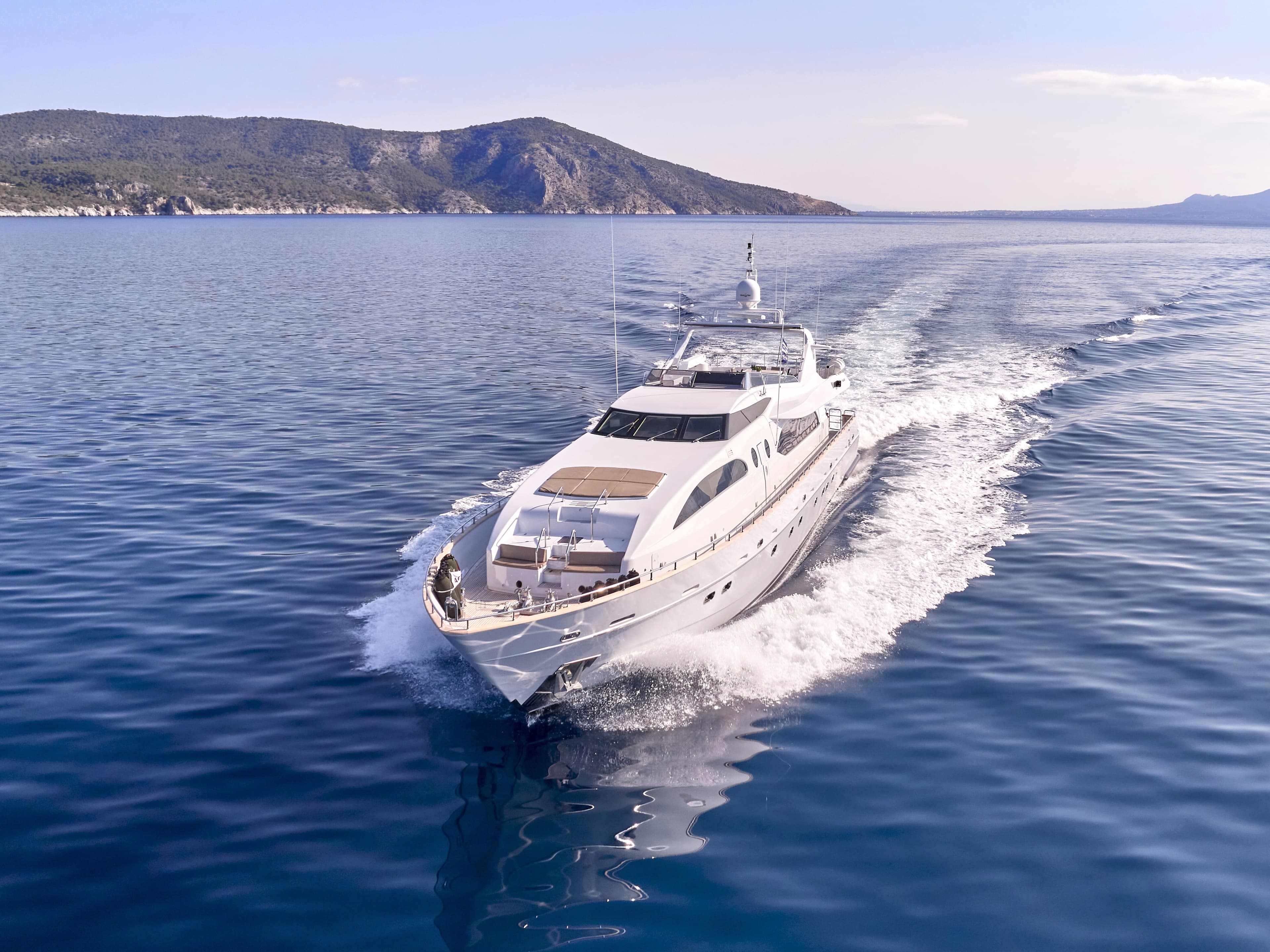 HELIOS - ext running | Drivas Yachts