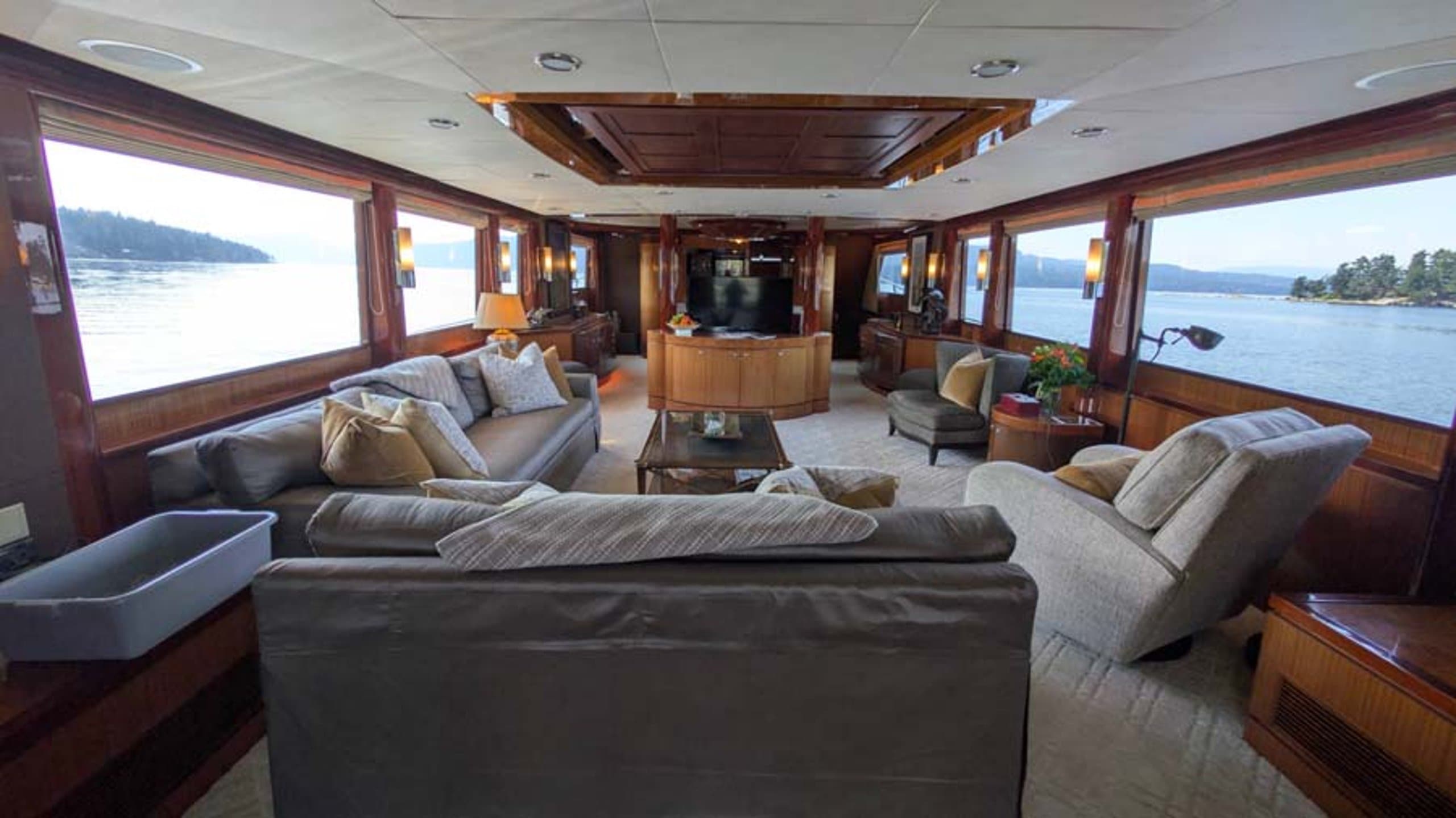 A GREAT ESCAPE | Drivas Yachts