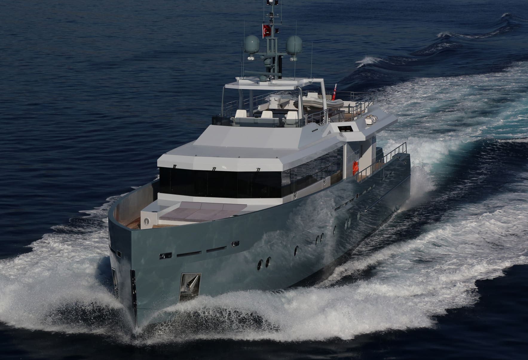 ONLY NOW - ext running | Drivas Yachts