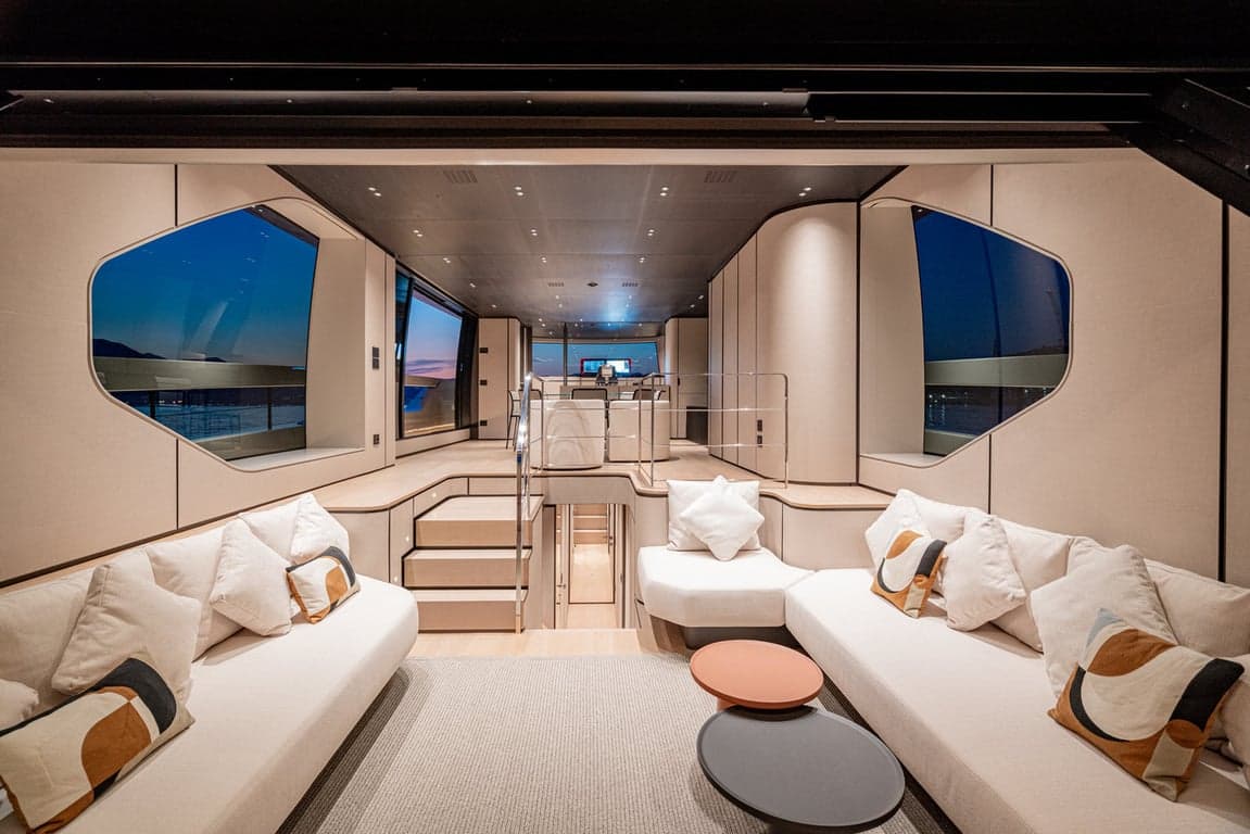 FORZA QUIETA - saloon upper | Drivas Yachts