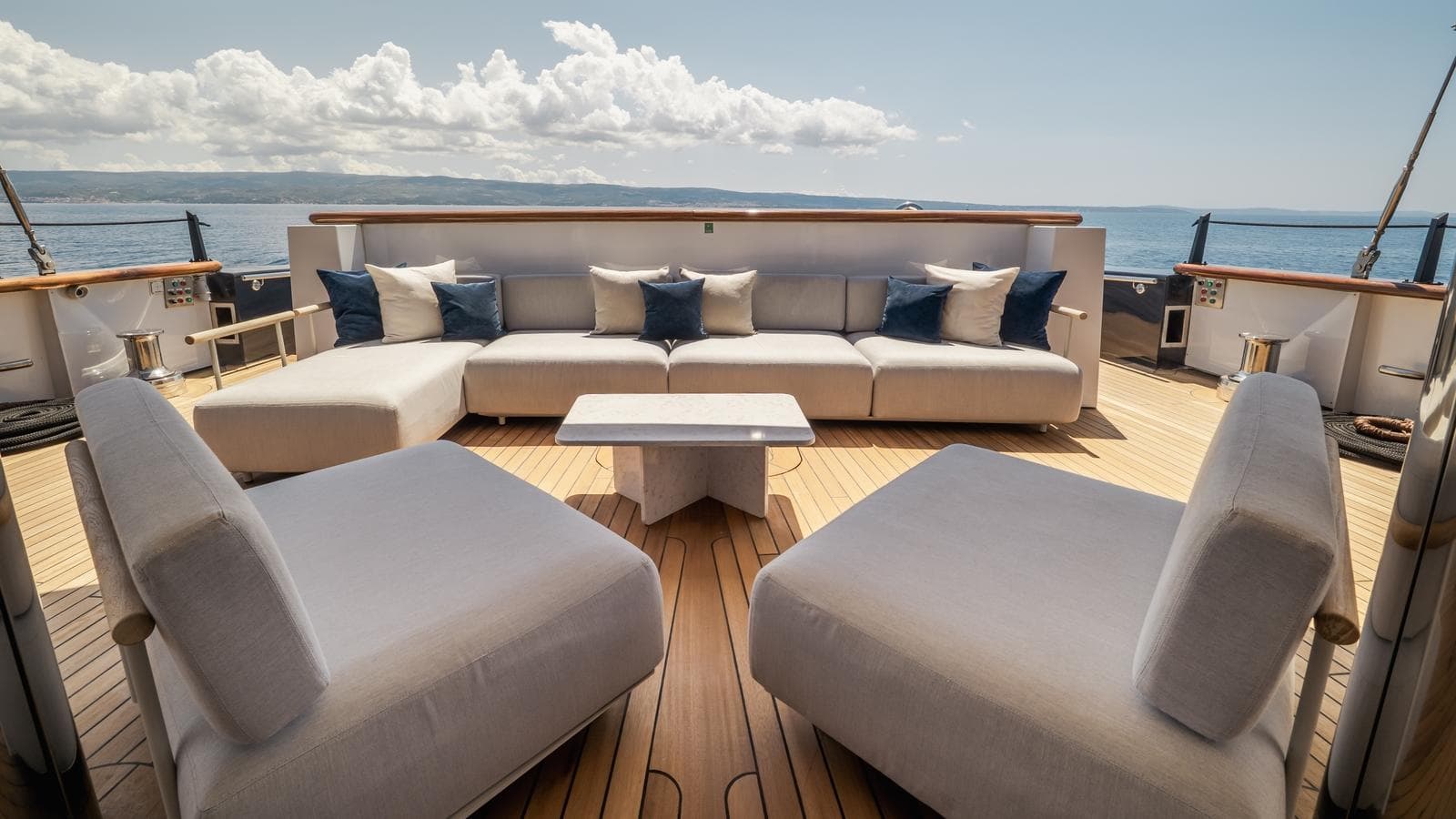 SCORPIOS - deck aft | Drivas Yachts