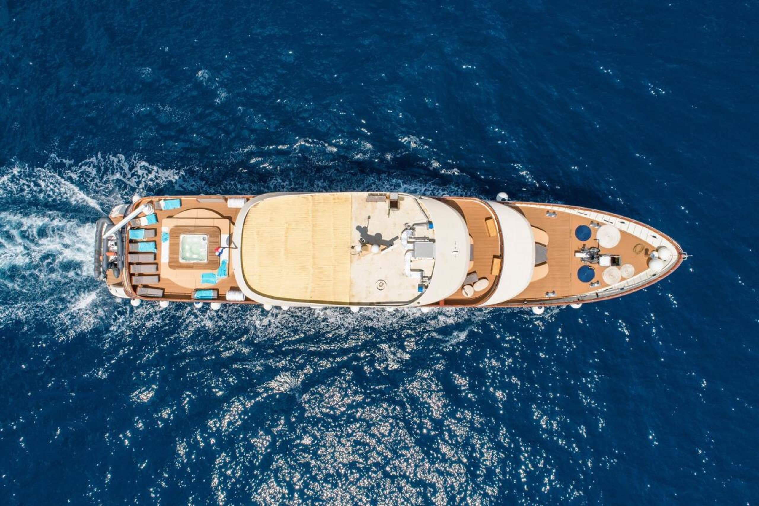 SWALLOW | Drivas Yachts