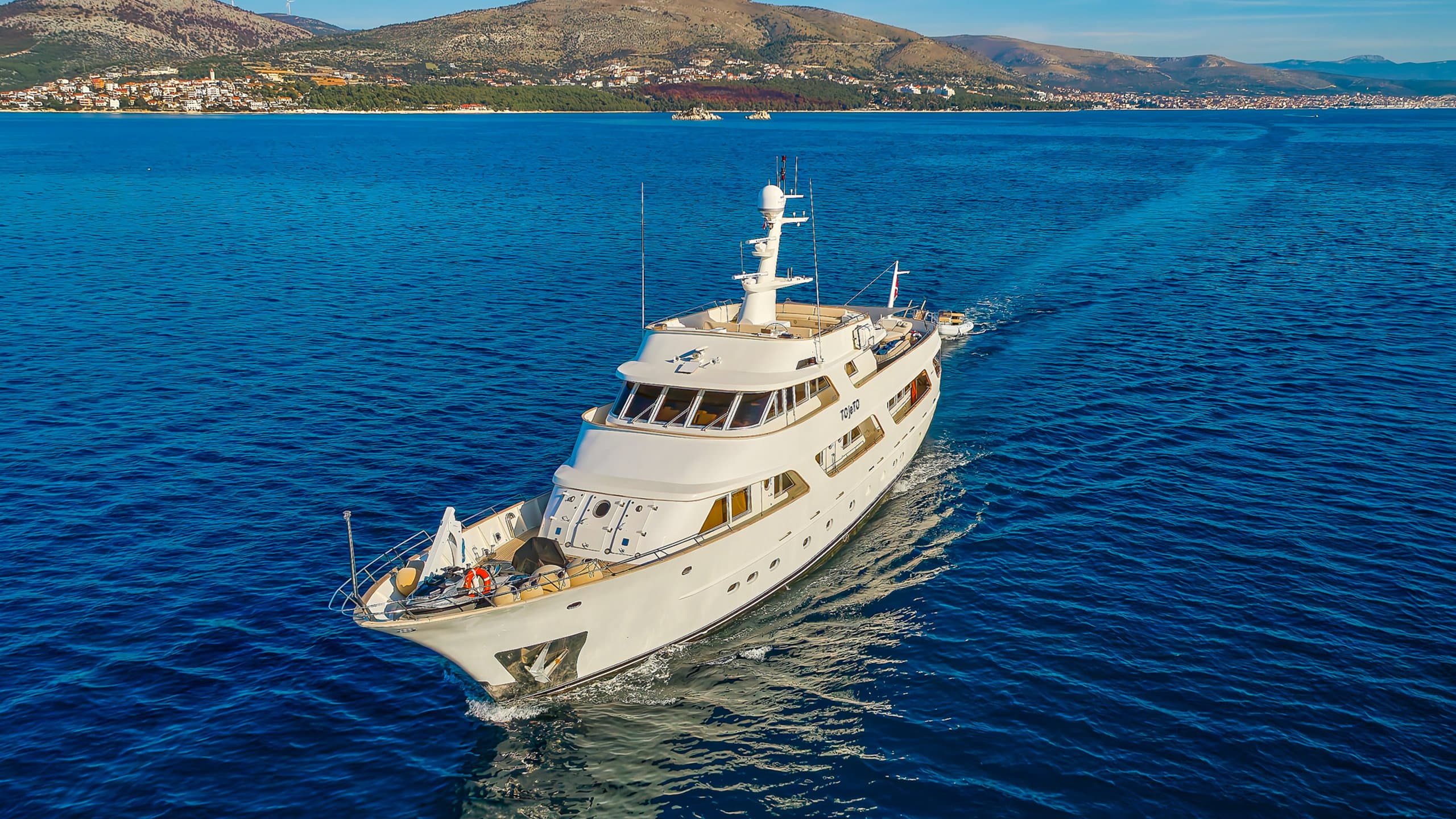 TO JE TO | Drivas Yachts