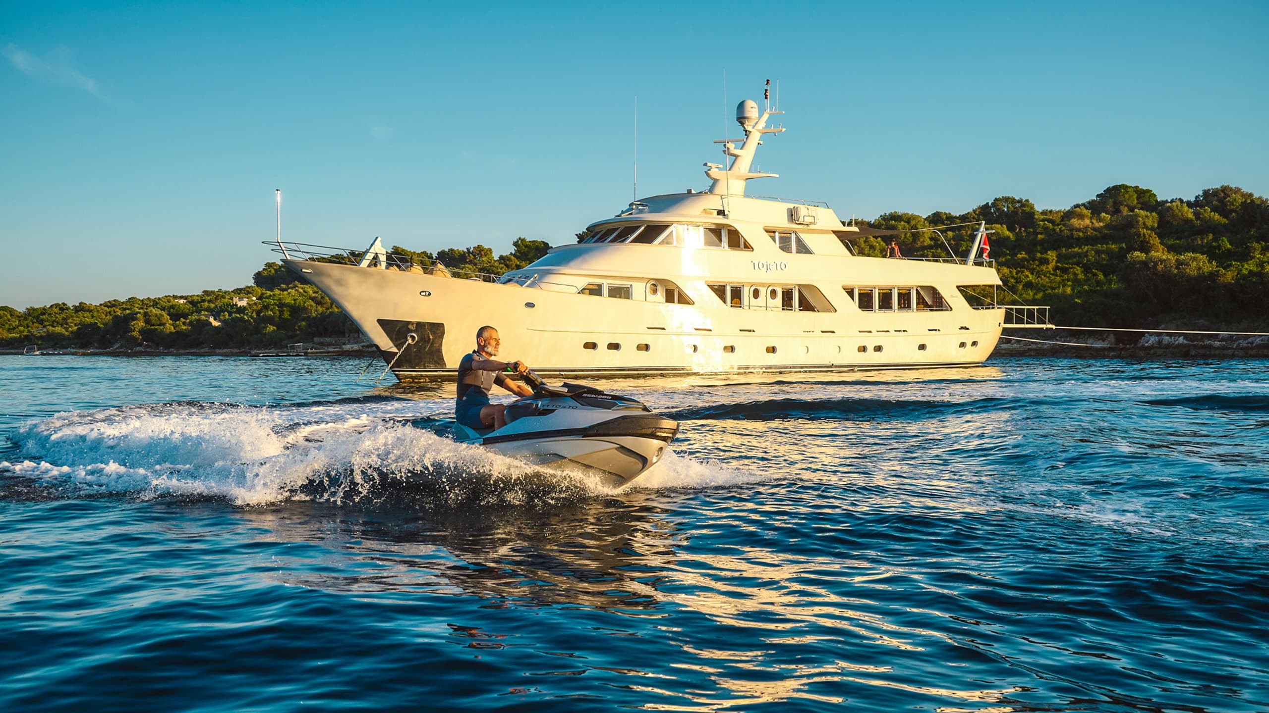 TO JE TO | Drivas Yachts
