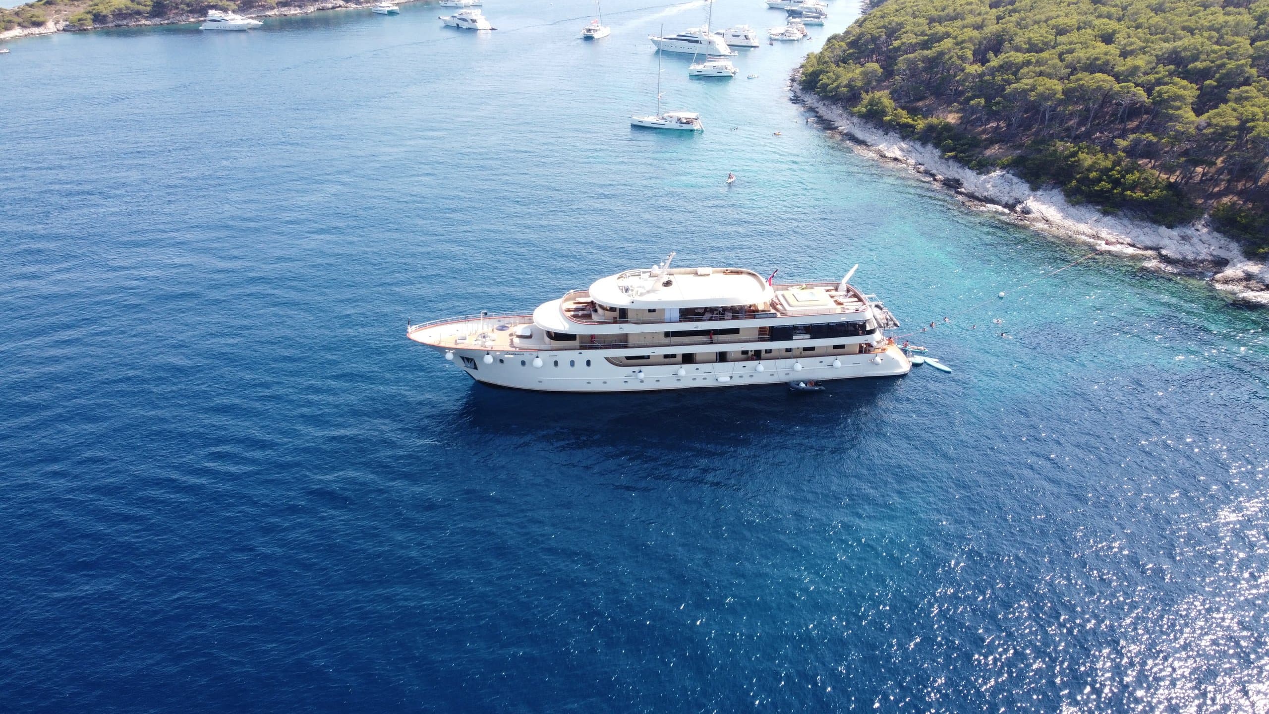 LASTAVICA | Drivas Yachts