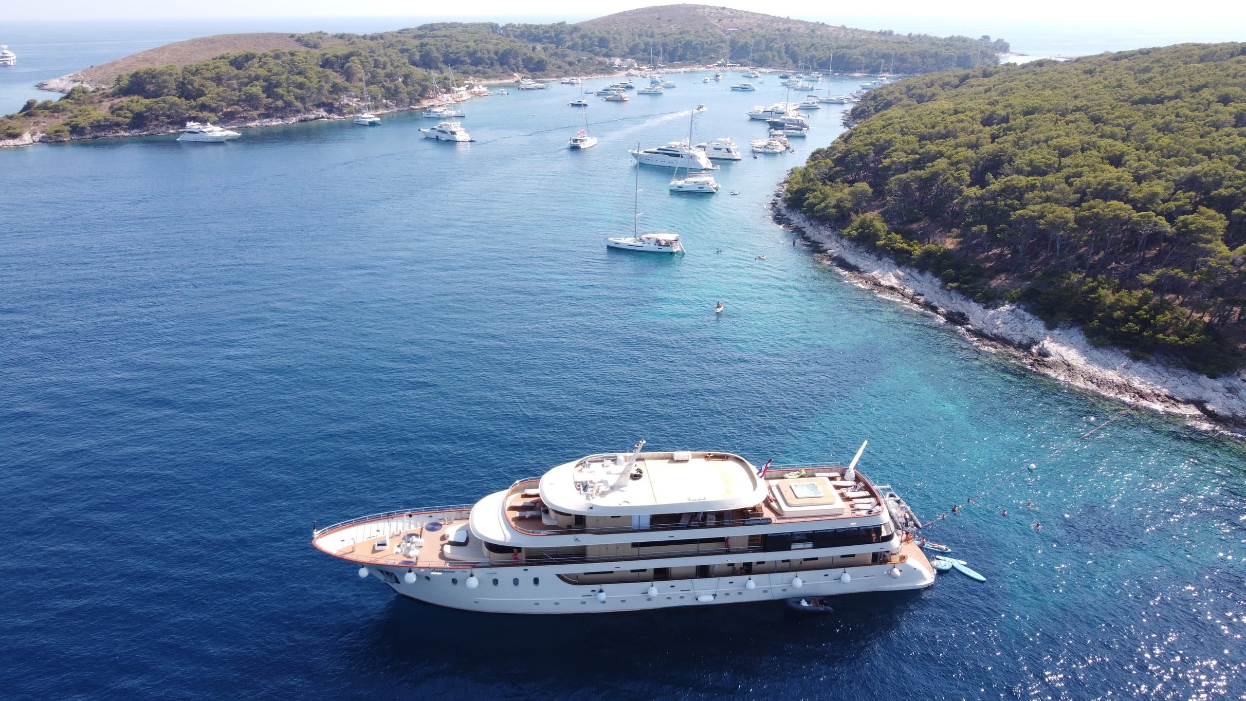 LASTAVICA | Drivas Yachts