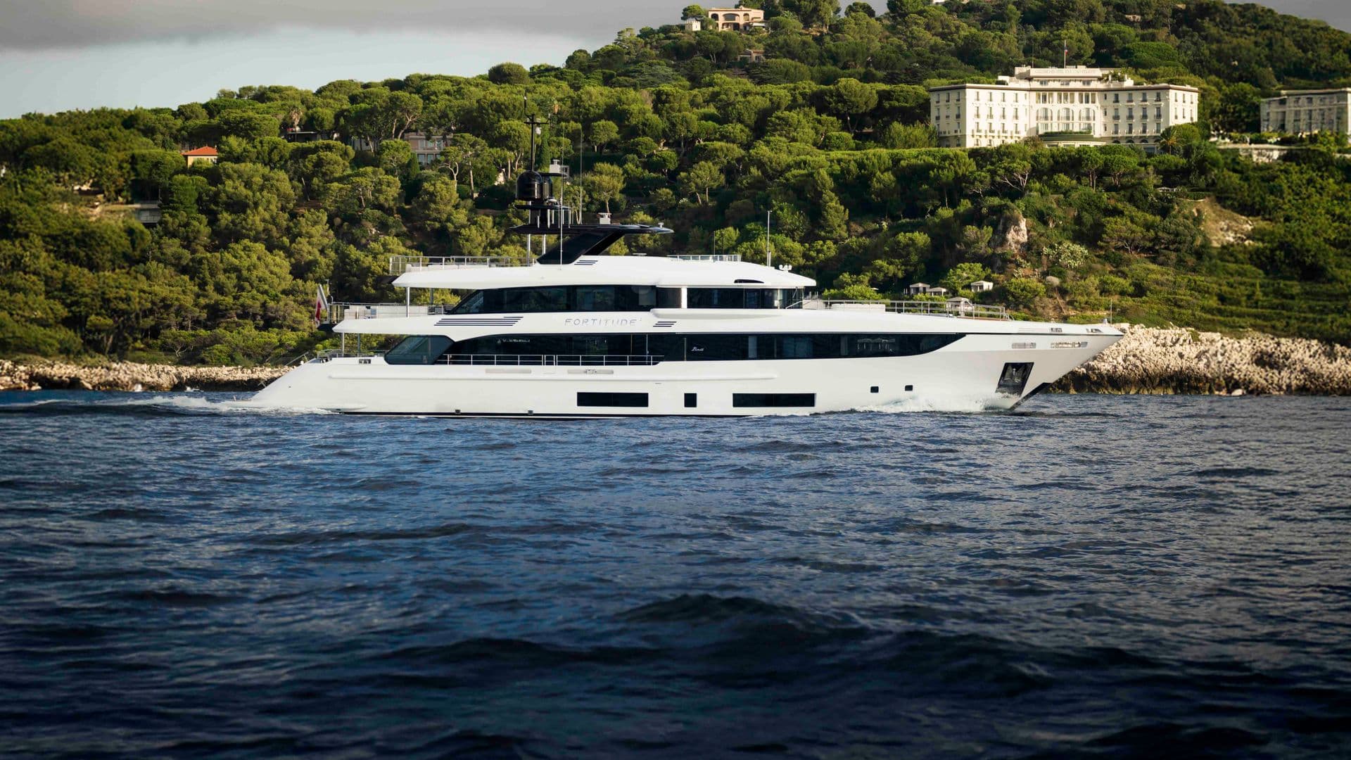 FORTITUDE 1 - ext stbd | Drivas Yachts