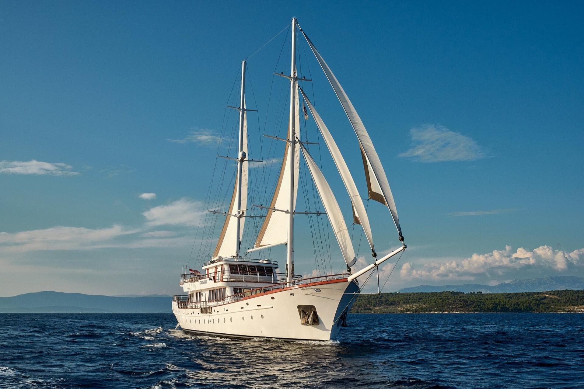 Corsario - ext running | Drivas Yachts