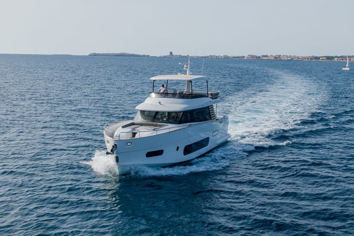 SOUL - ext running | Drivas Yachts
