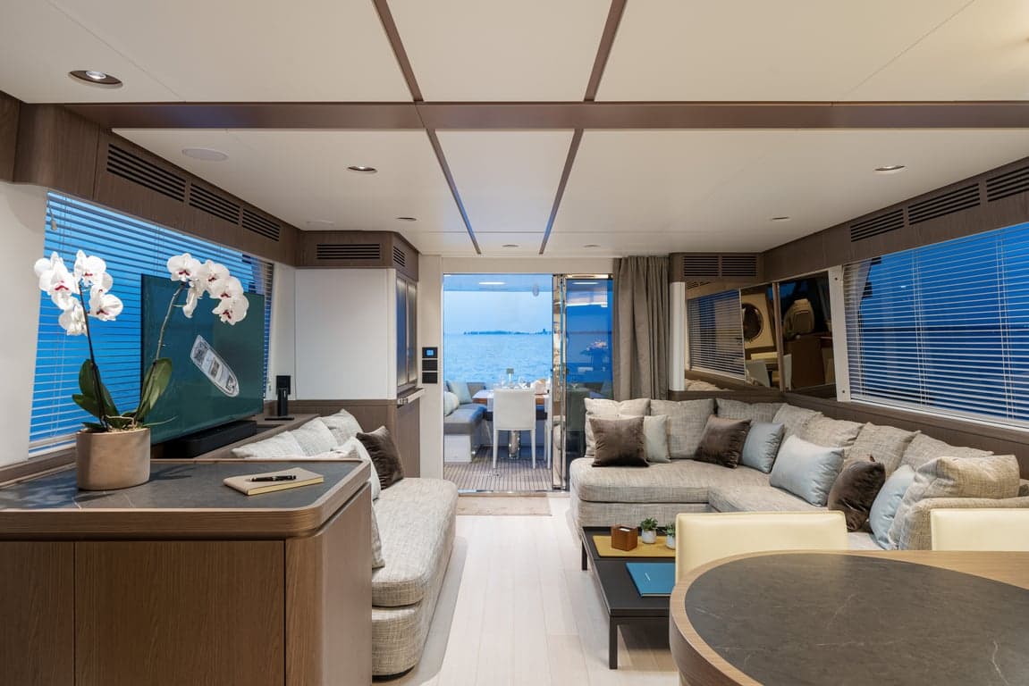 SOUL - saloon | Drivas Yachts