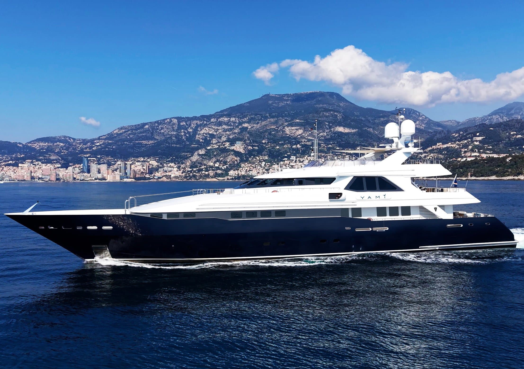 Motor yacht YAMI 44.5m by Heesen — photo 5