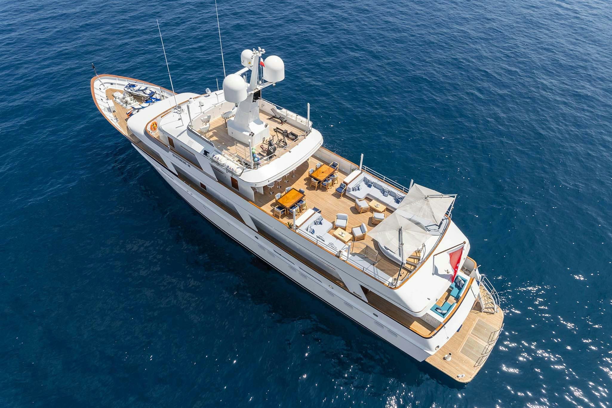 SYNTHESIS 66 - aerial | Drivas Yachts