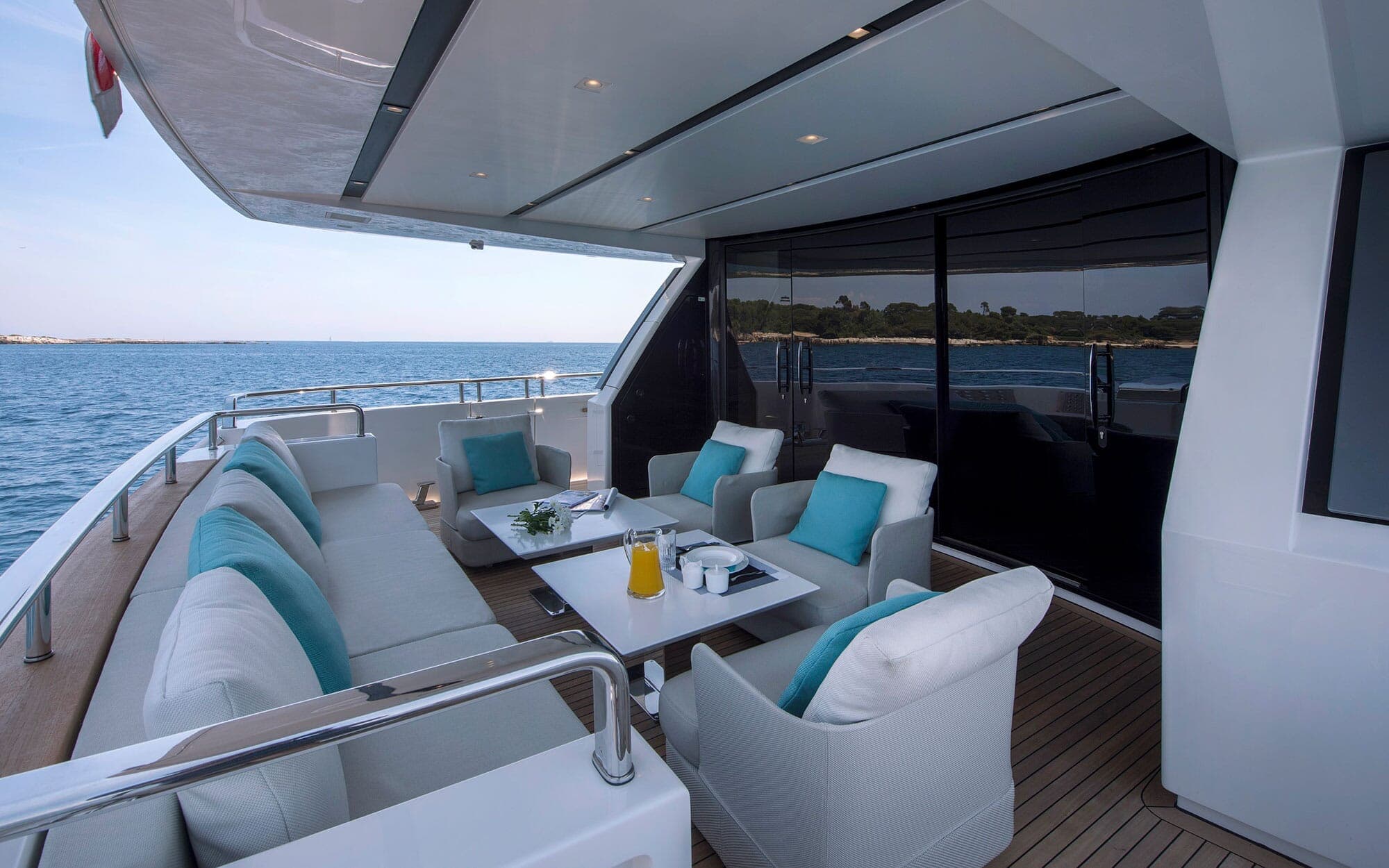 DE ZEUS - deck aft | Drivas Yachts
