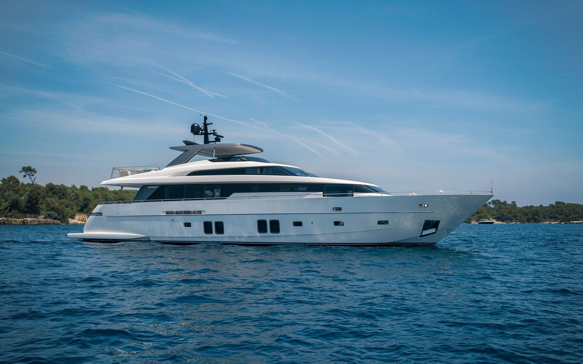 DE ZEUS - ext stbd | Drivas Yachts