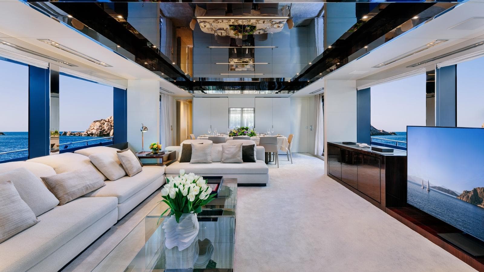 DON'T WORRY - saloon | Drivas Yachts