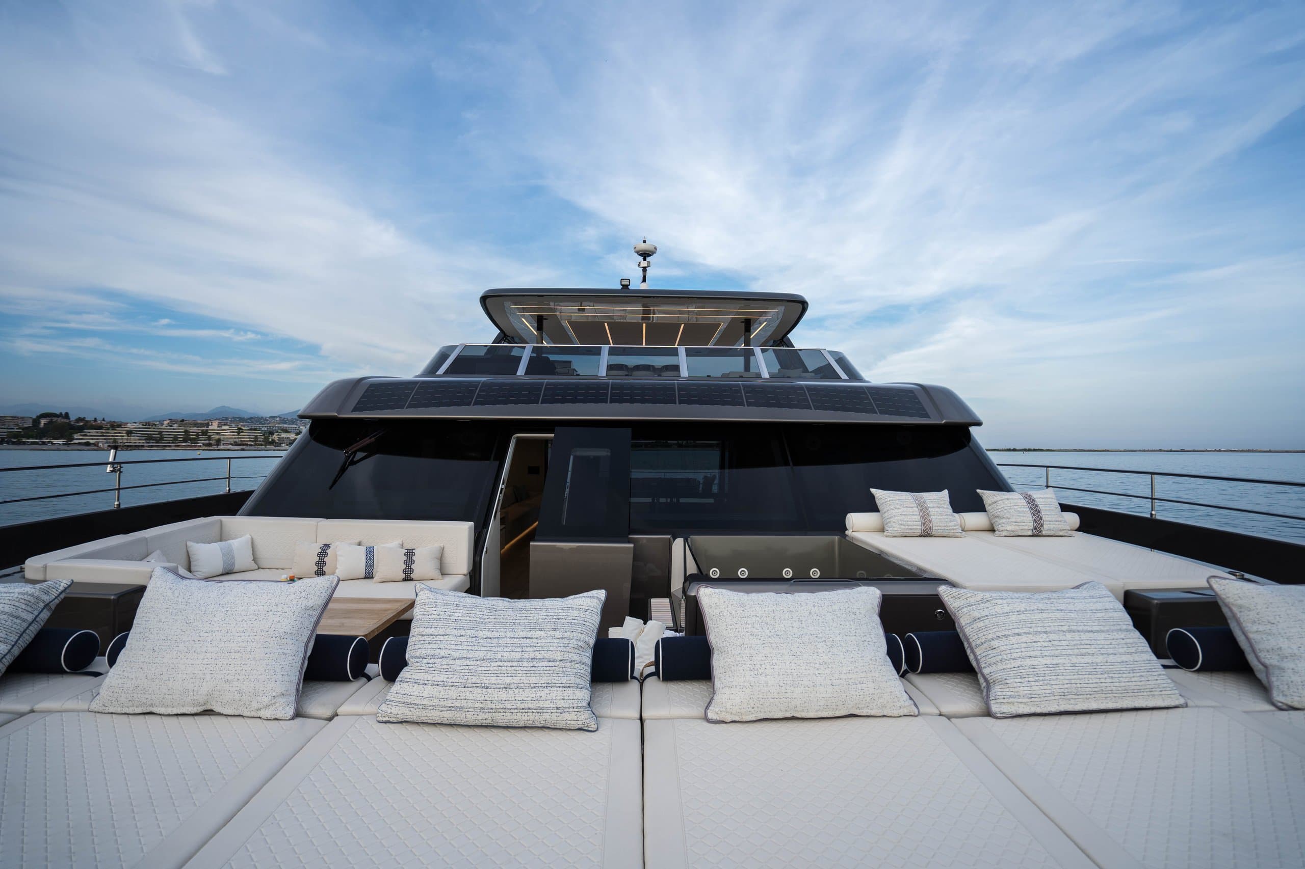TESNI | Drivas Yachts