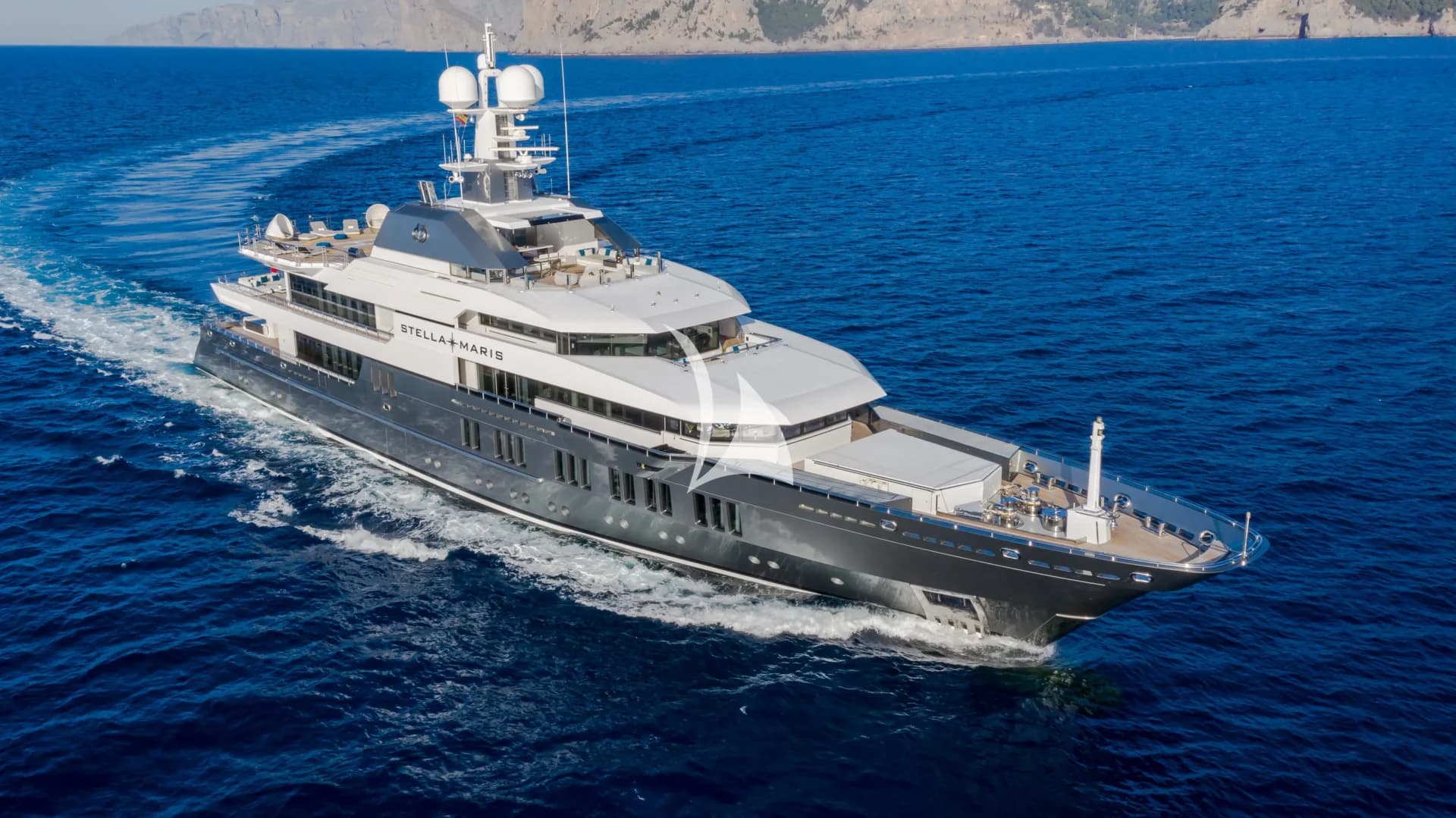 Motor yacht STELLA MARIS 72.1m by Viareggio Super Yachts — underway